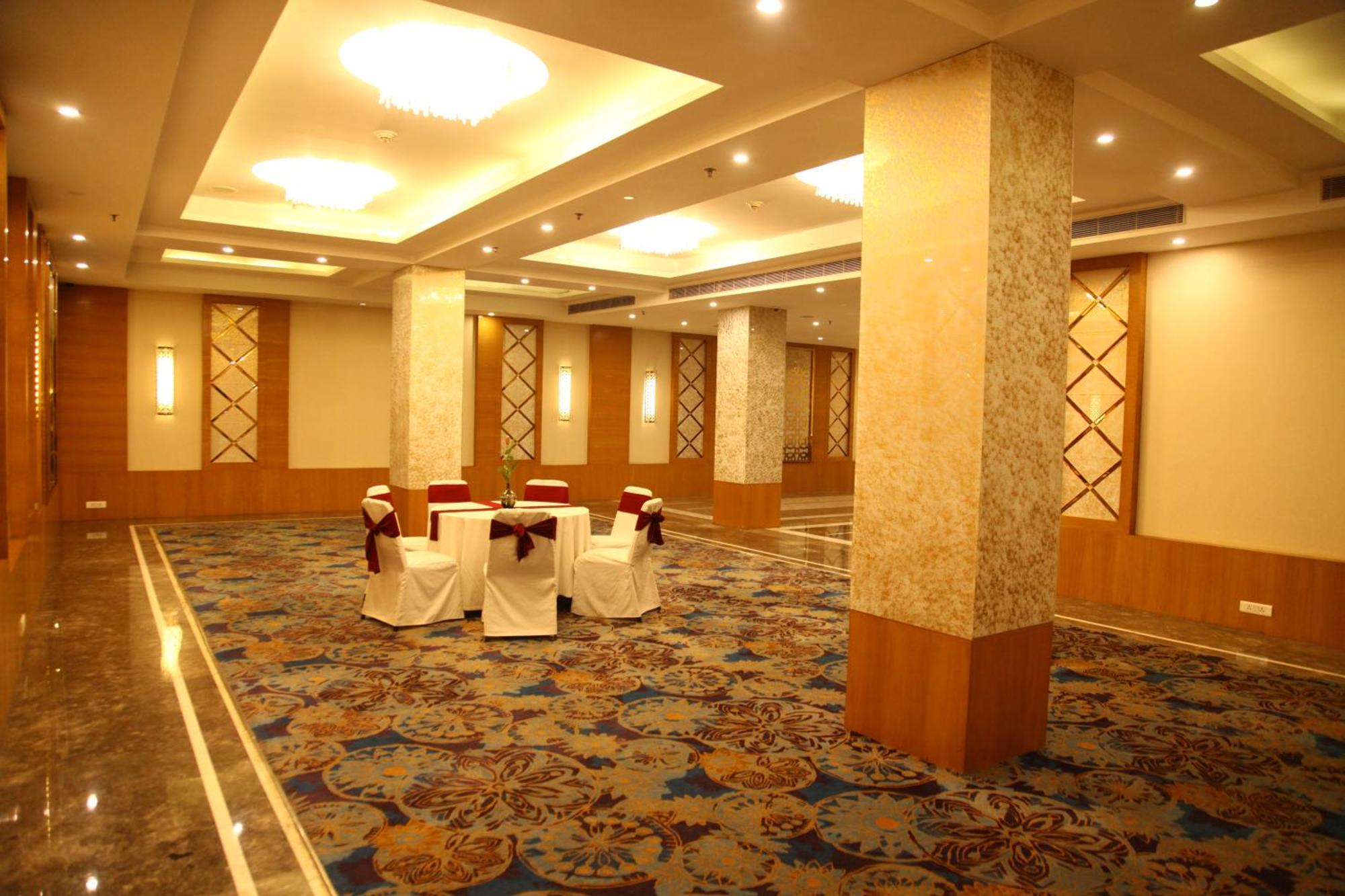 Hotel The Place Gurugram, A Member Of Radisson Individuals Gurgaon