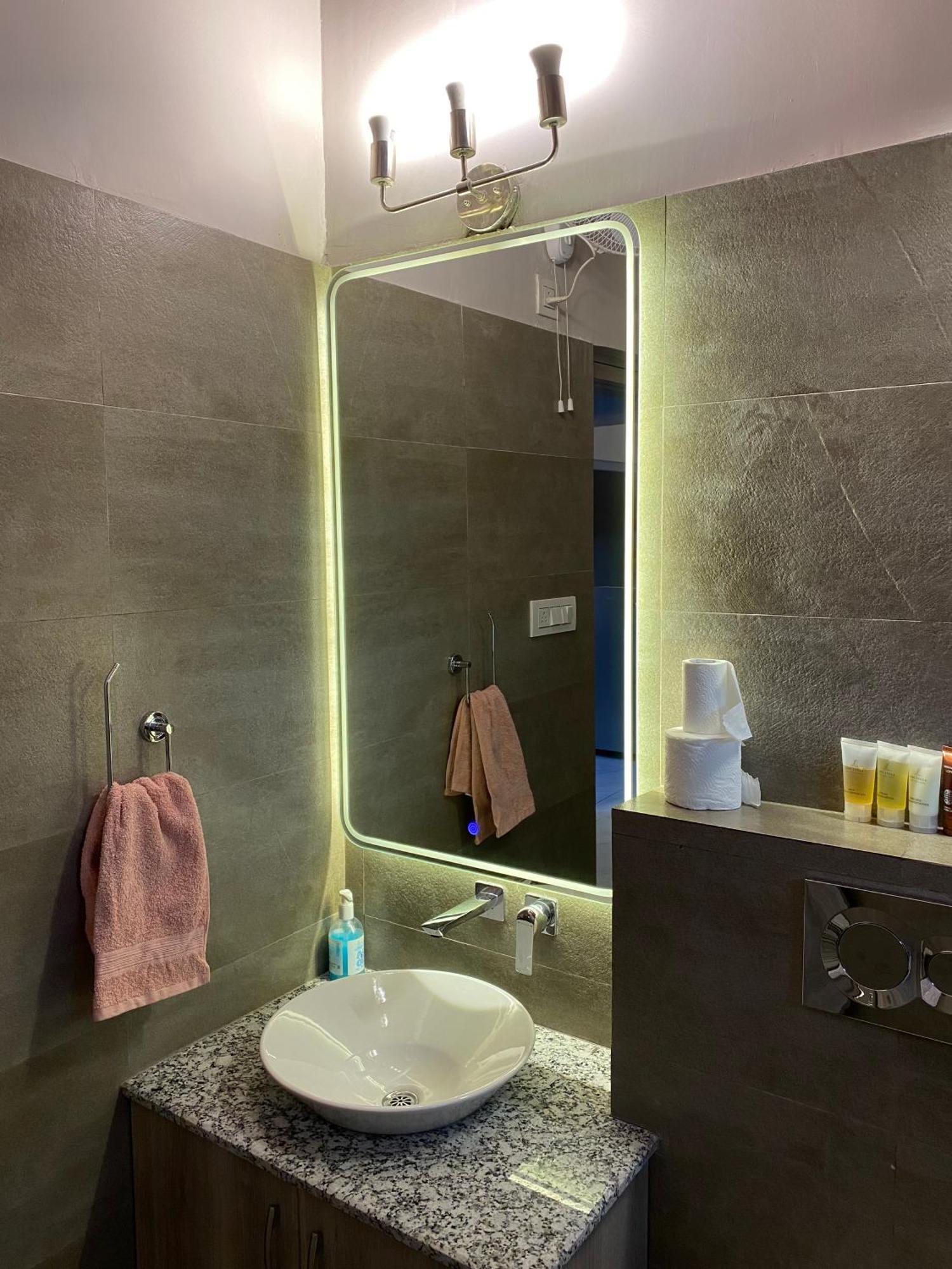 Orchard At Sarai - Private Cottage, Large Lawn, & Pet Friendly * Gurgaon