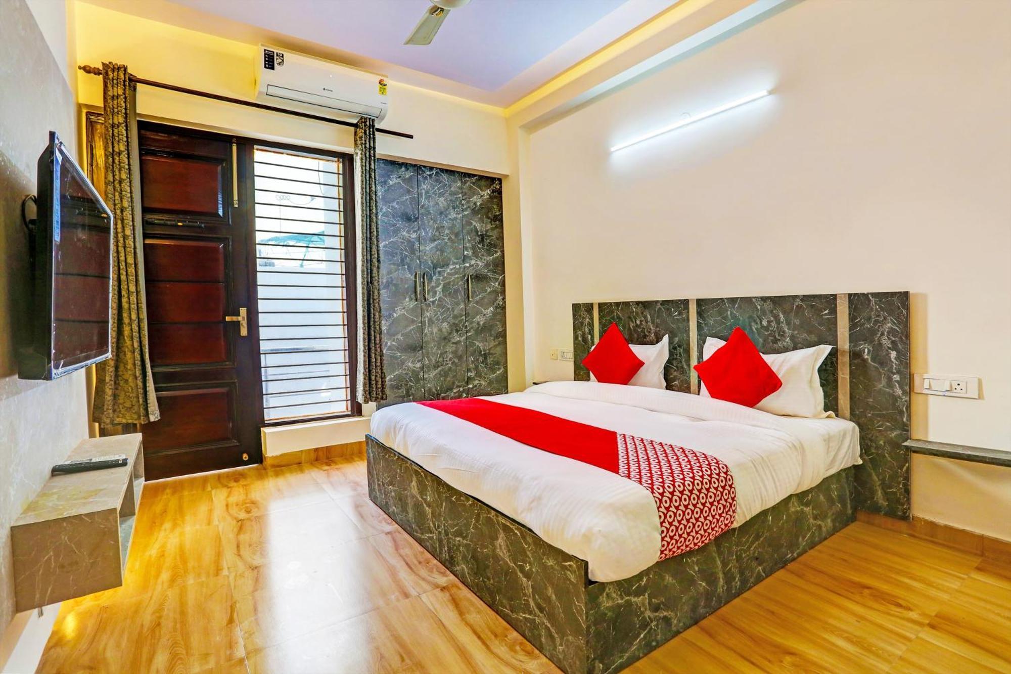 Flagship Spring Brook Hotel Gurgaon