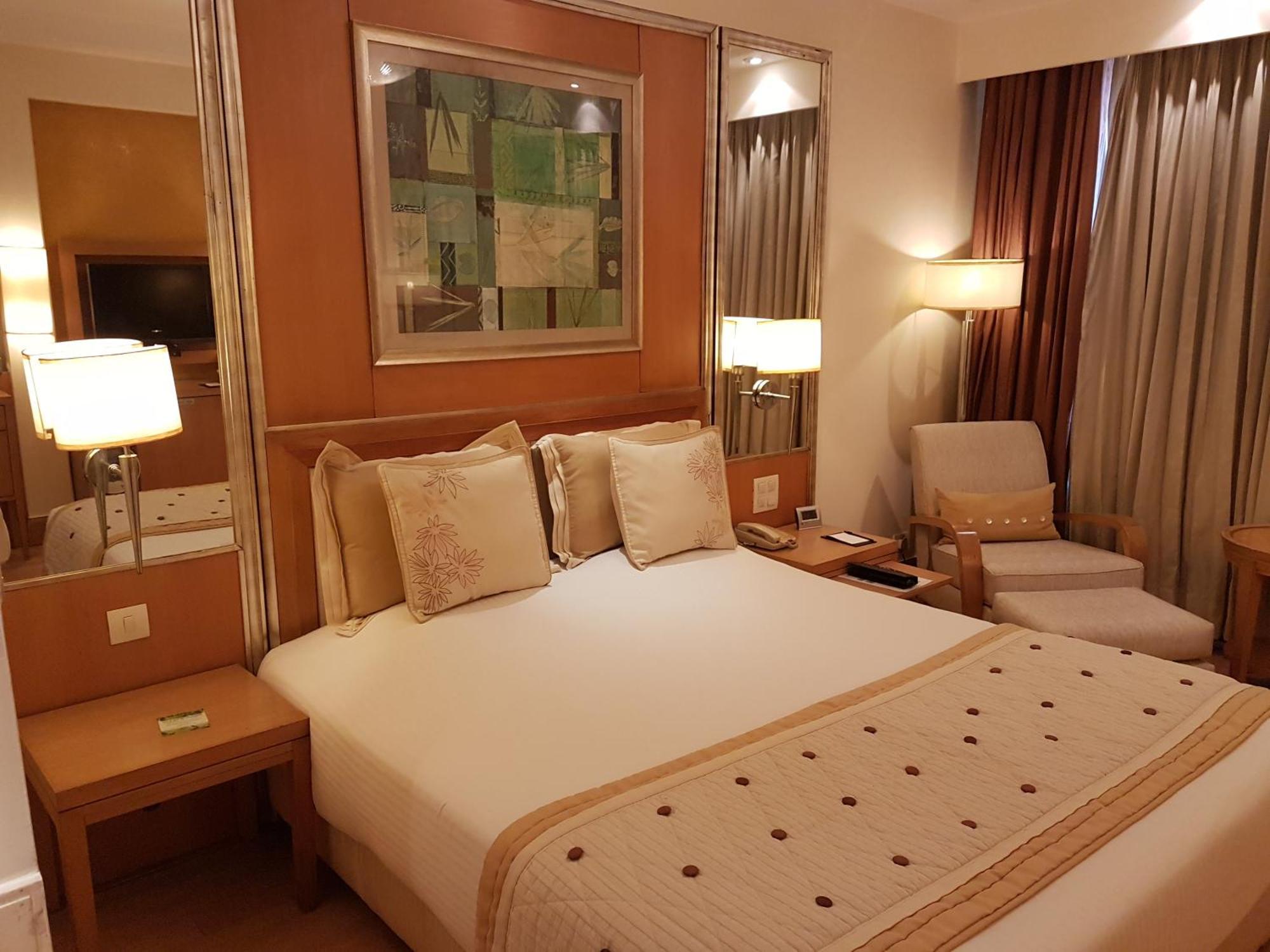Dia Park Premier Hotel 4*