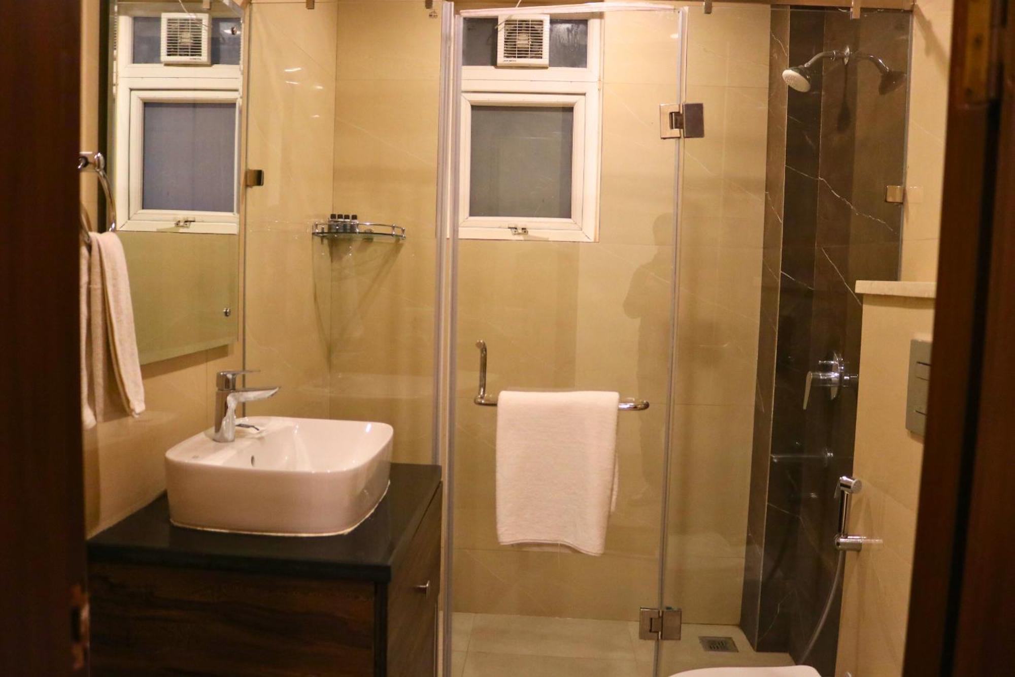 Ava And Corporate Golf Course Road, 3* Gurgaon