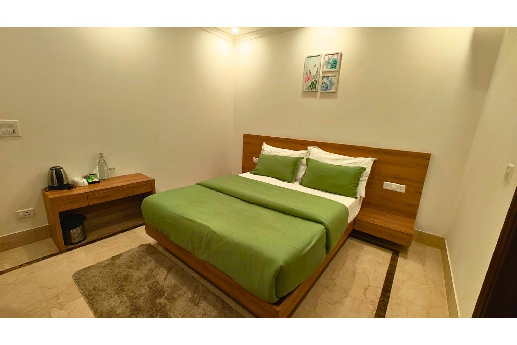 Hotel Ava And Corporate Golf Course Road, Gurgaon