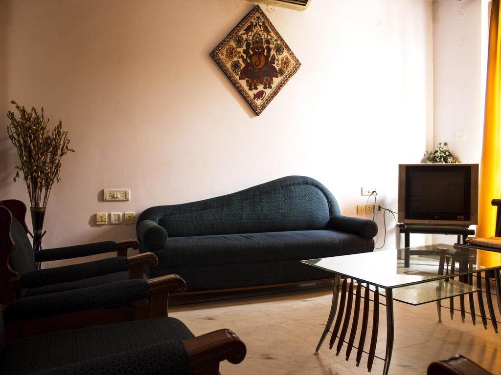 Hotel Oyo Udyog Vihar 2