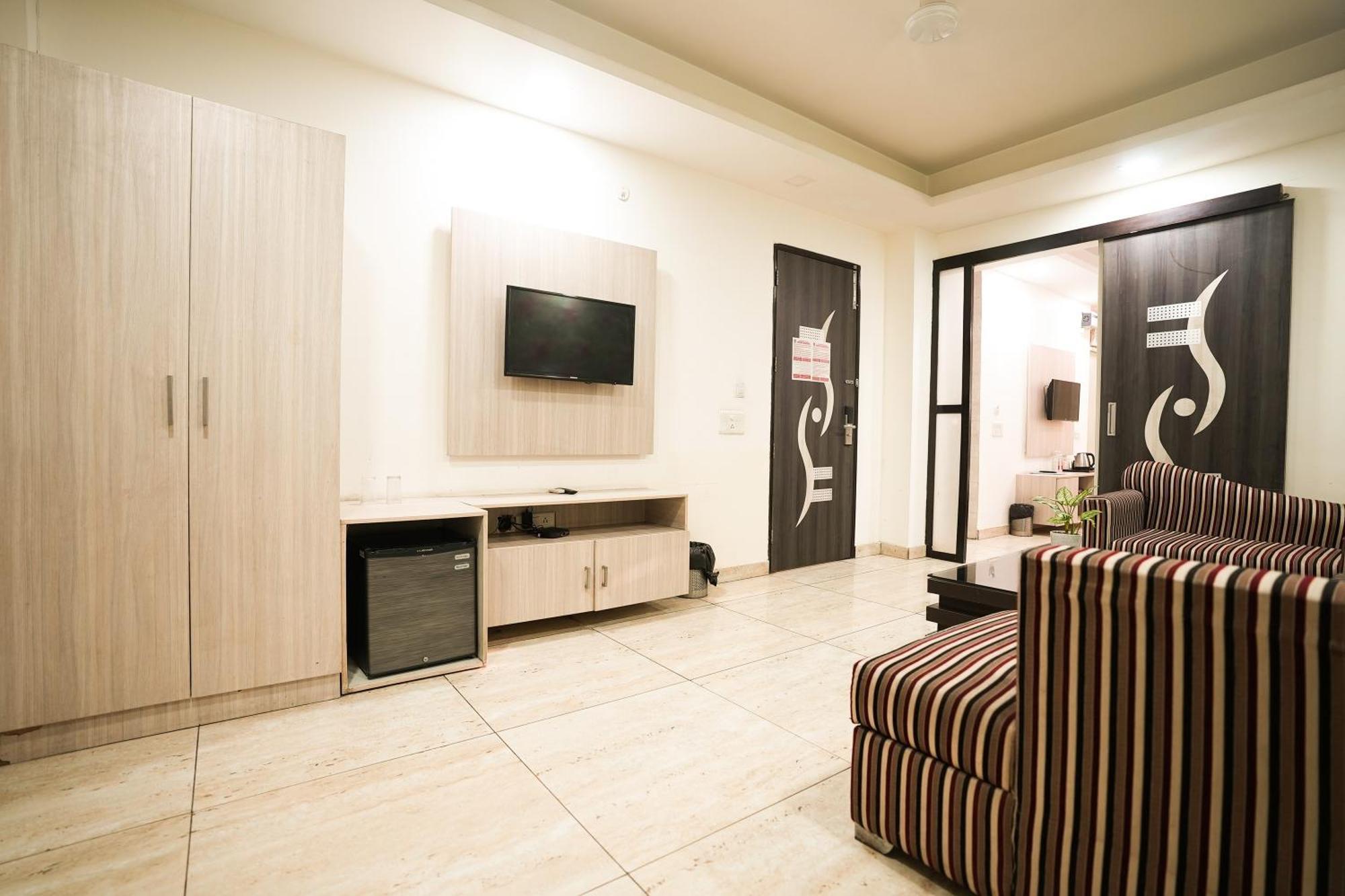 Hotel Kabul Medanta Hospital, Gurugram 3*
