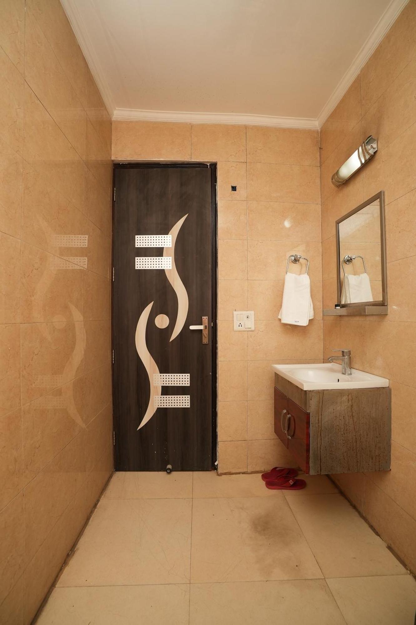 Kabul Medanta Hospital, Gurugram Hotel 3*
