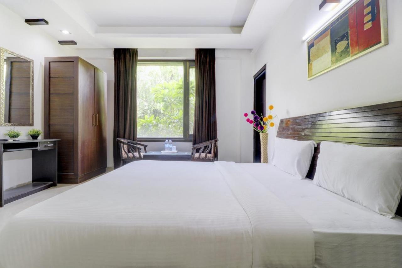 Blue Moon Residency & Restaurant Hotel Gurgaon