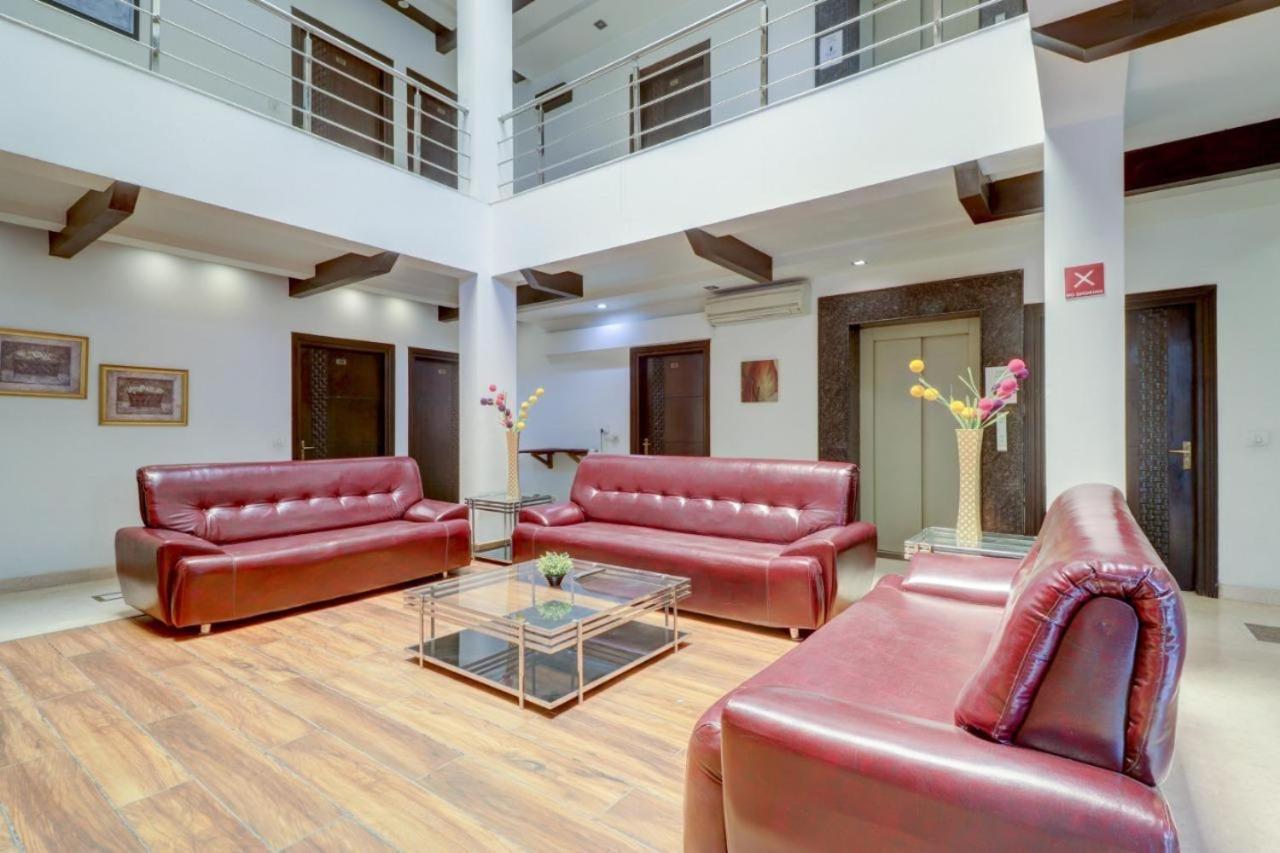Blue Moon Residency & Restaurant 3*