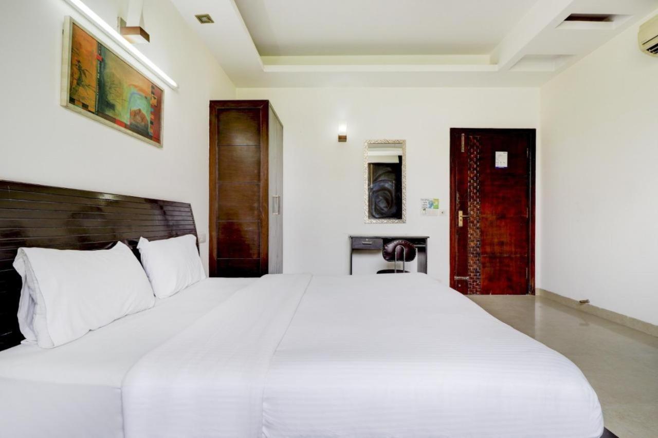 Blue Moon Residency & Restaurant 3*