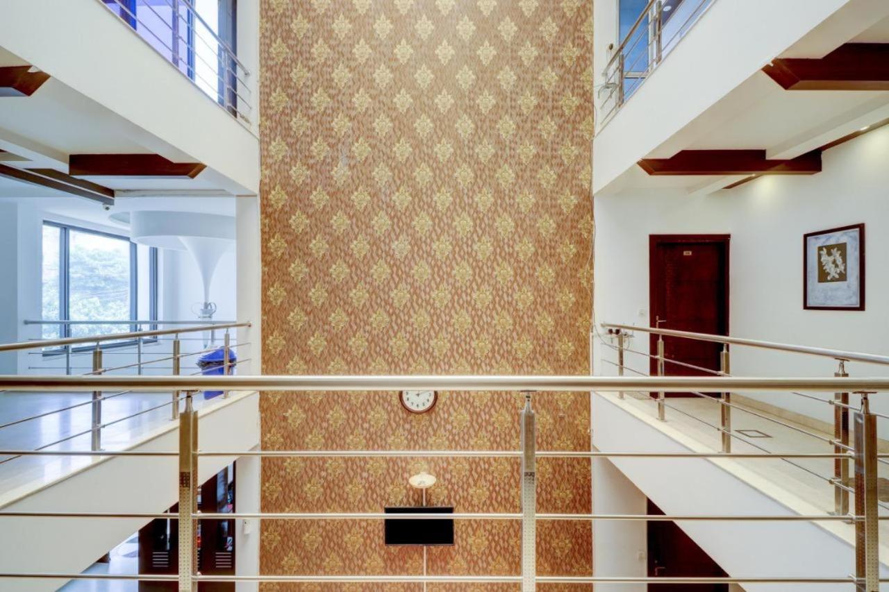 Hotel Blue Moon Residency & Restaurant Gurgaon