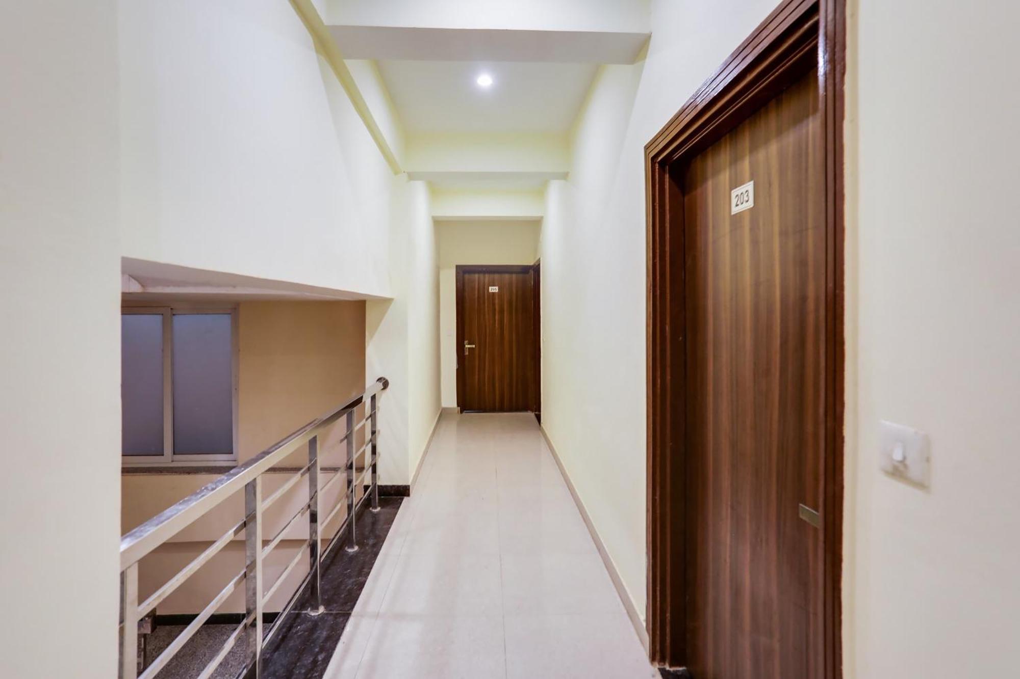 Collection O Mid Town 4* Gurgaon