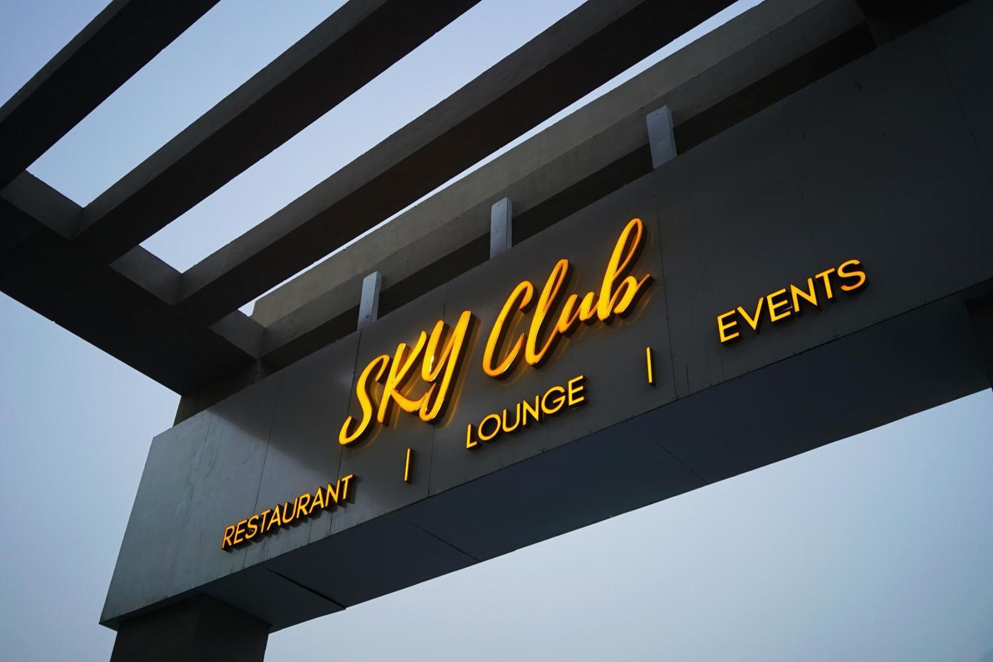 Hotel Rhythm Gurugram & Suites, Sohna Road