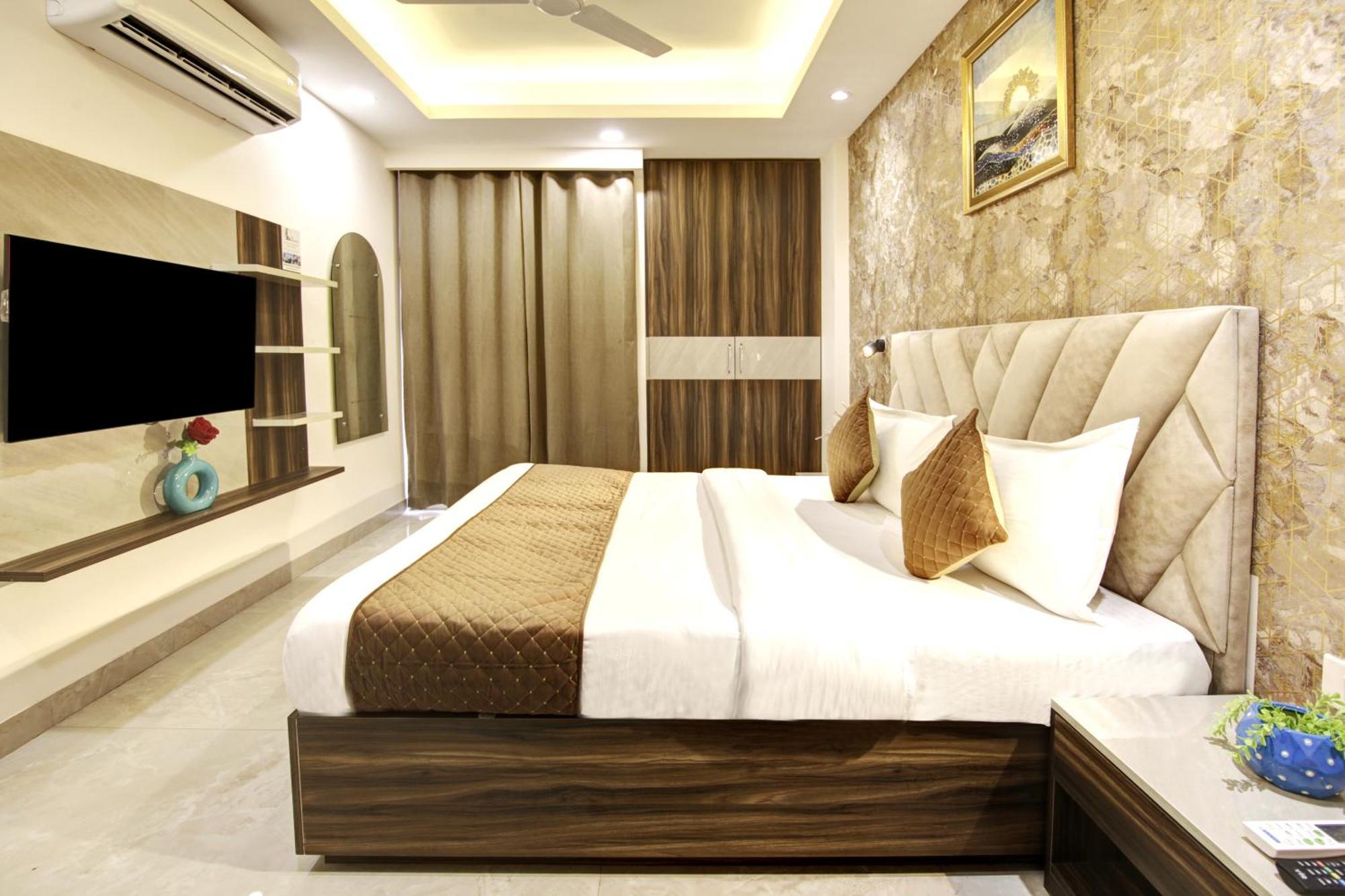 Limewood 1bhk Near Huda Metro And Fortis Hospital * Gurgaon