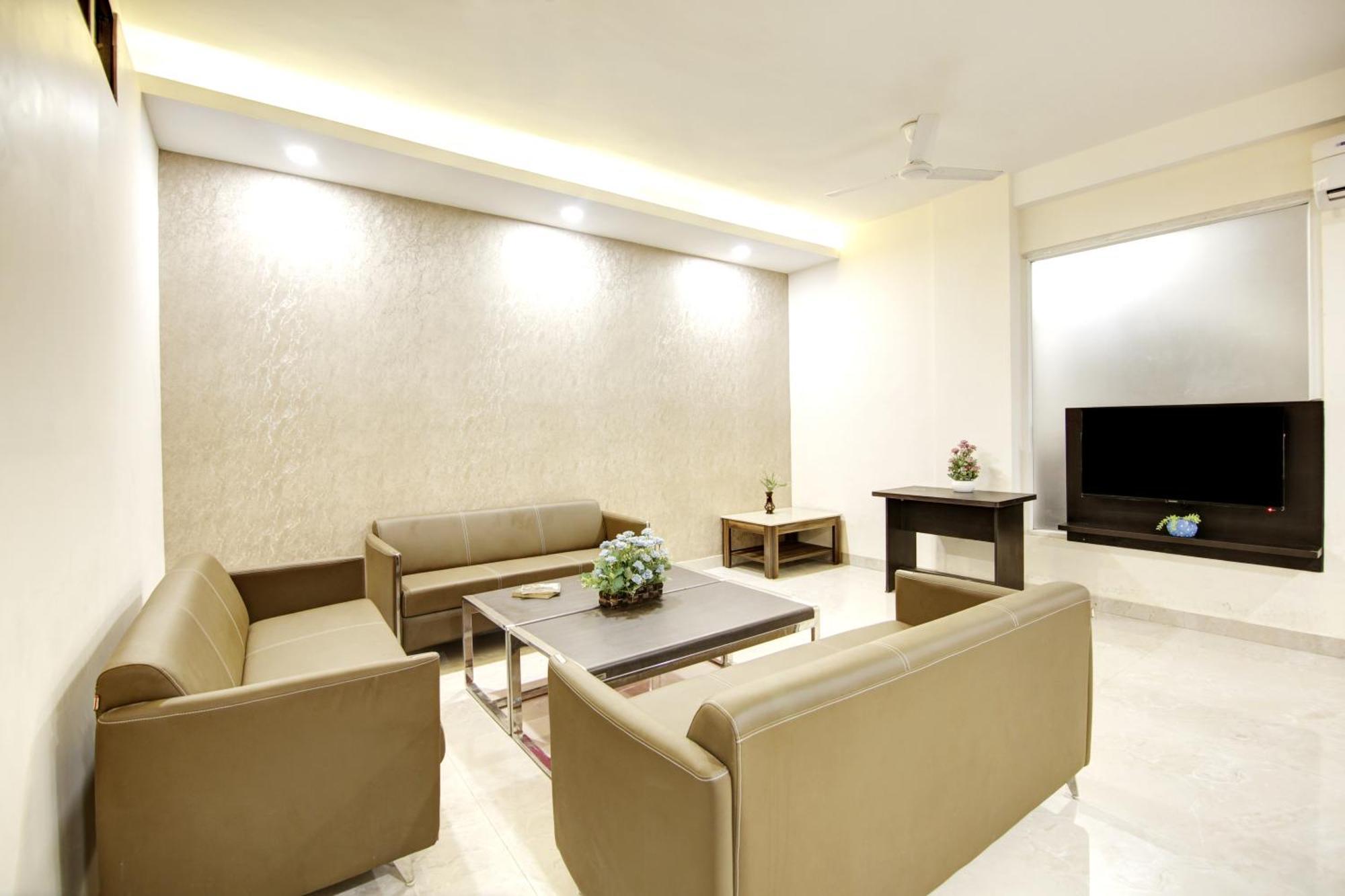 Apartment Limewood 1bhk Near Huda Metro And Fortis Hospital *
