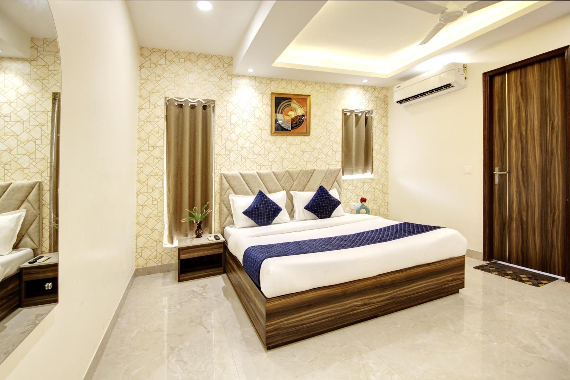Limewood 1bhk Near Huda Metro And Fortis Hospital *