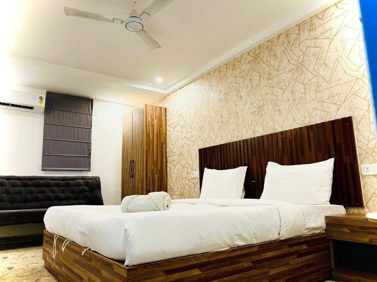 Hotel Elite 53 - Golf Course Road 3*