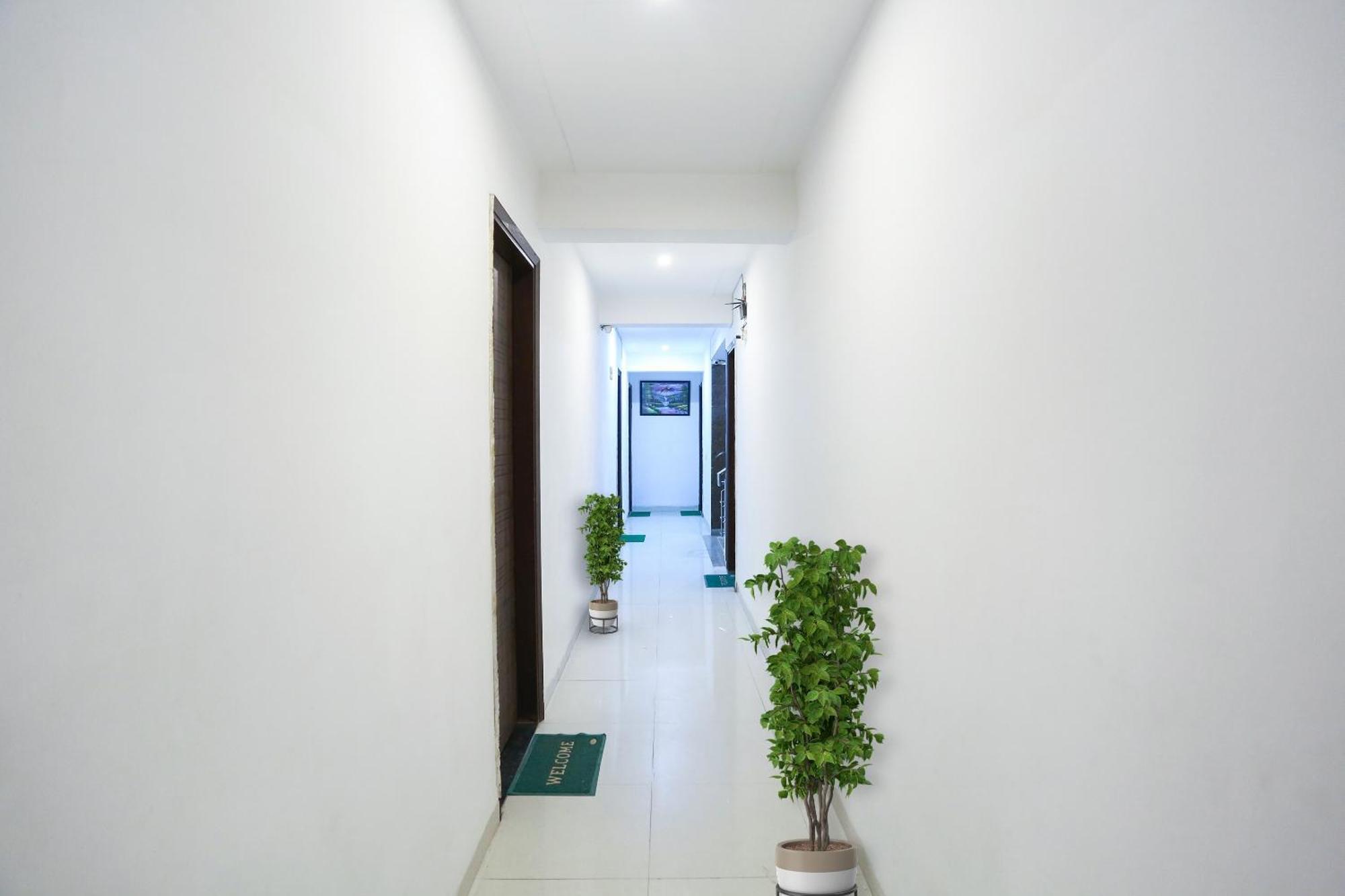 Hotel Capital O Ram Krishna Residency Near Artemis Hospital Gurgaon