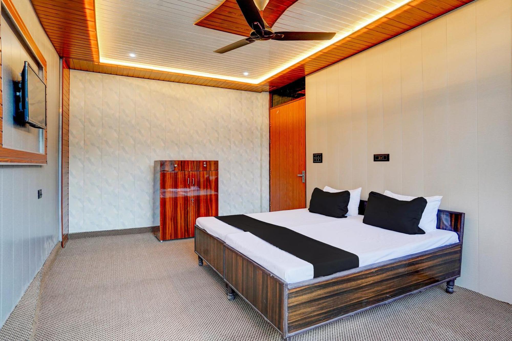 Hotel O Royal Hospitality Gurgaon