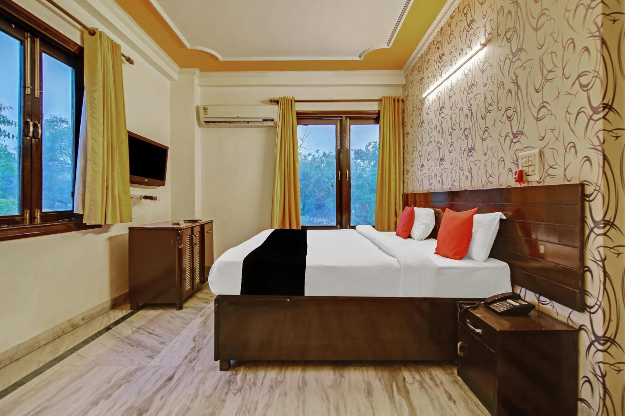 Capital O Tipsyy Near Aravali Biodiversity Park Hotel Gurgaon