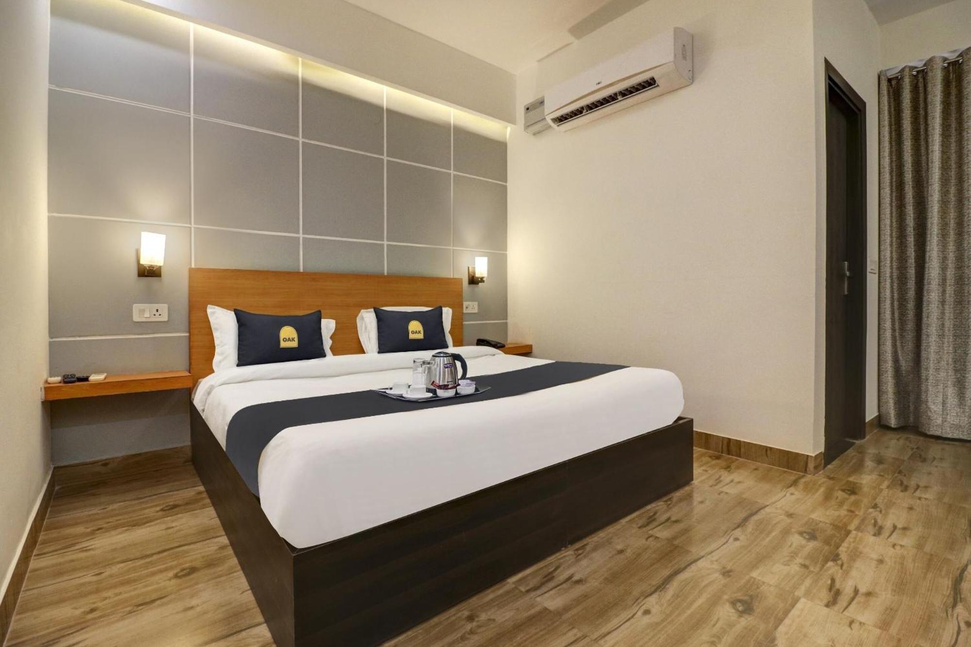 O Rk Residency Hotel 4*