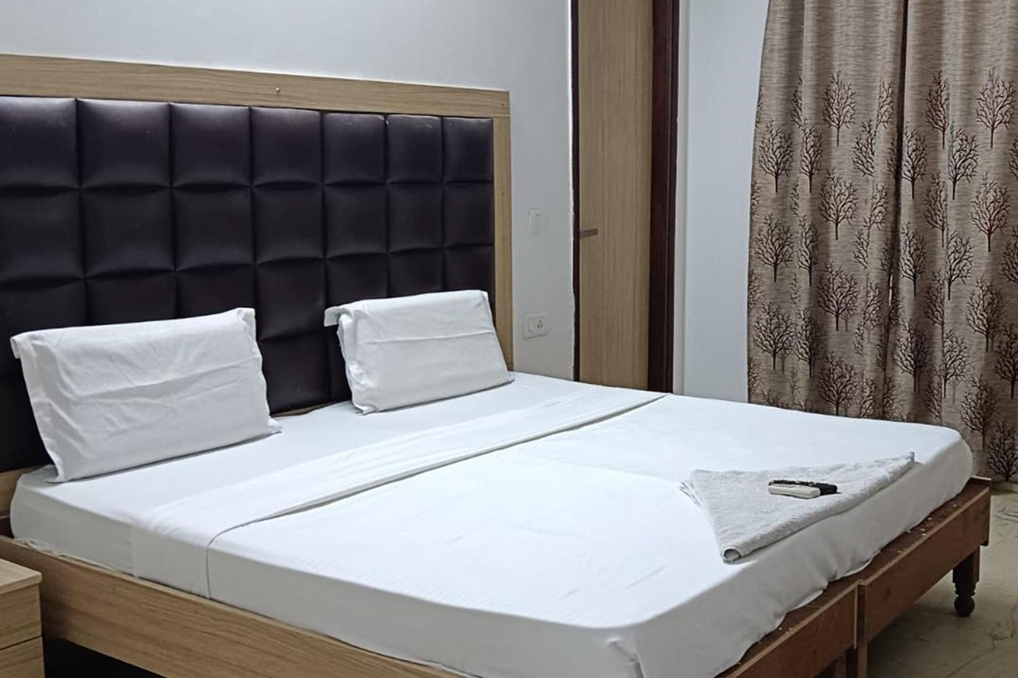 Starr Residancy Hotel Gurgaon