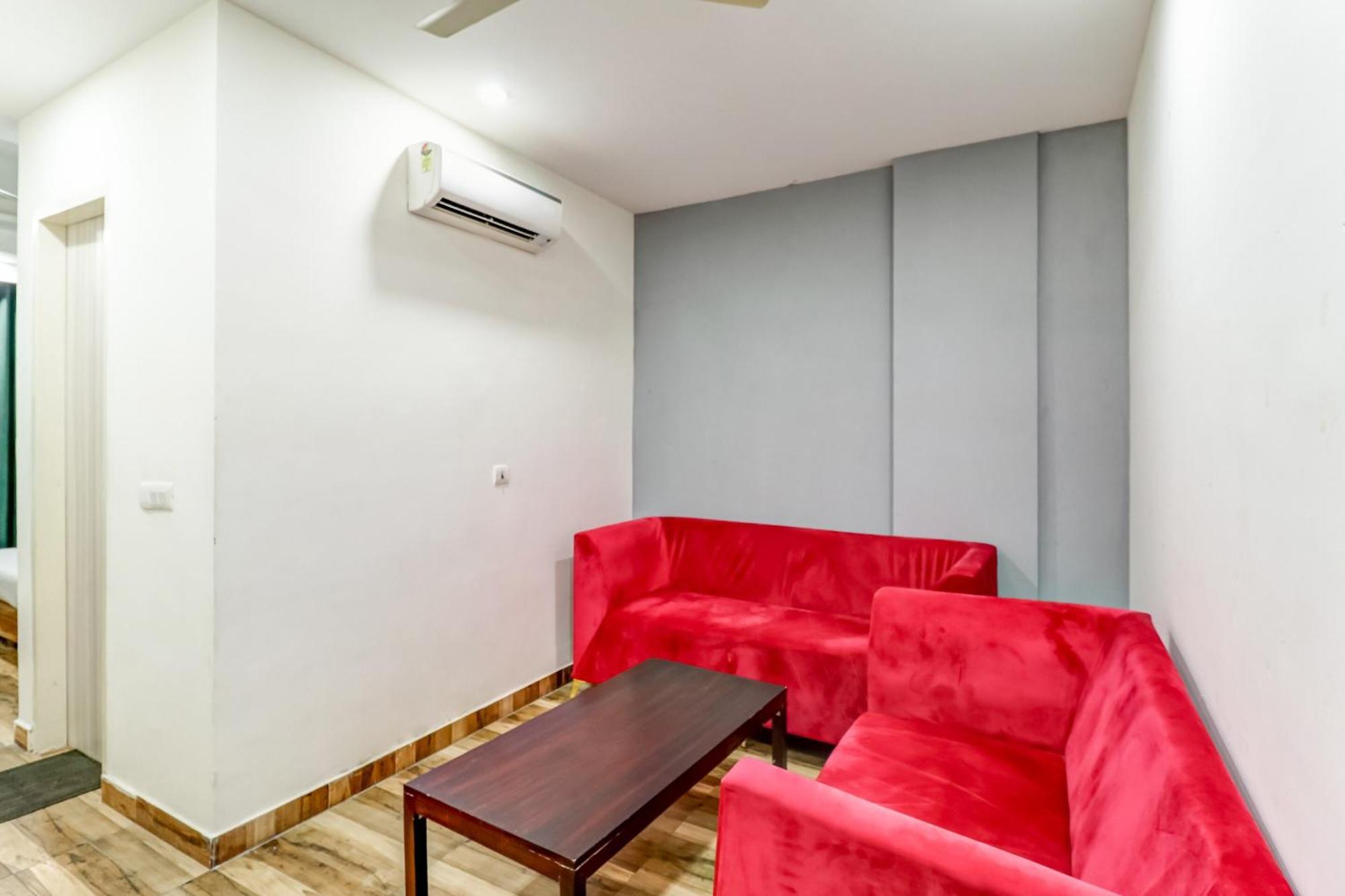 Townhouse Skylight Near Medanta Hospital Gurgaon