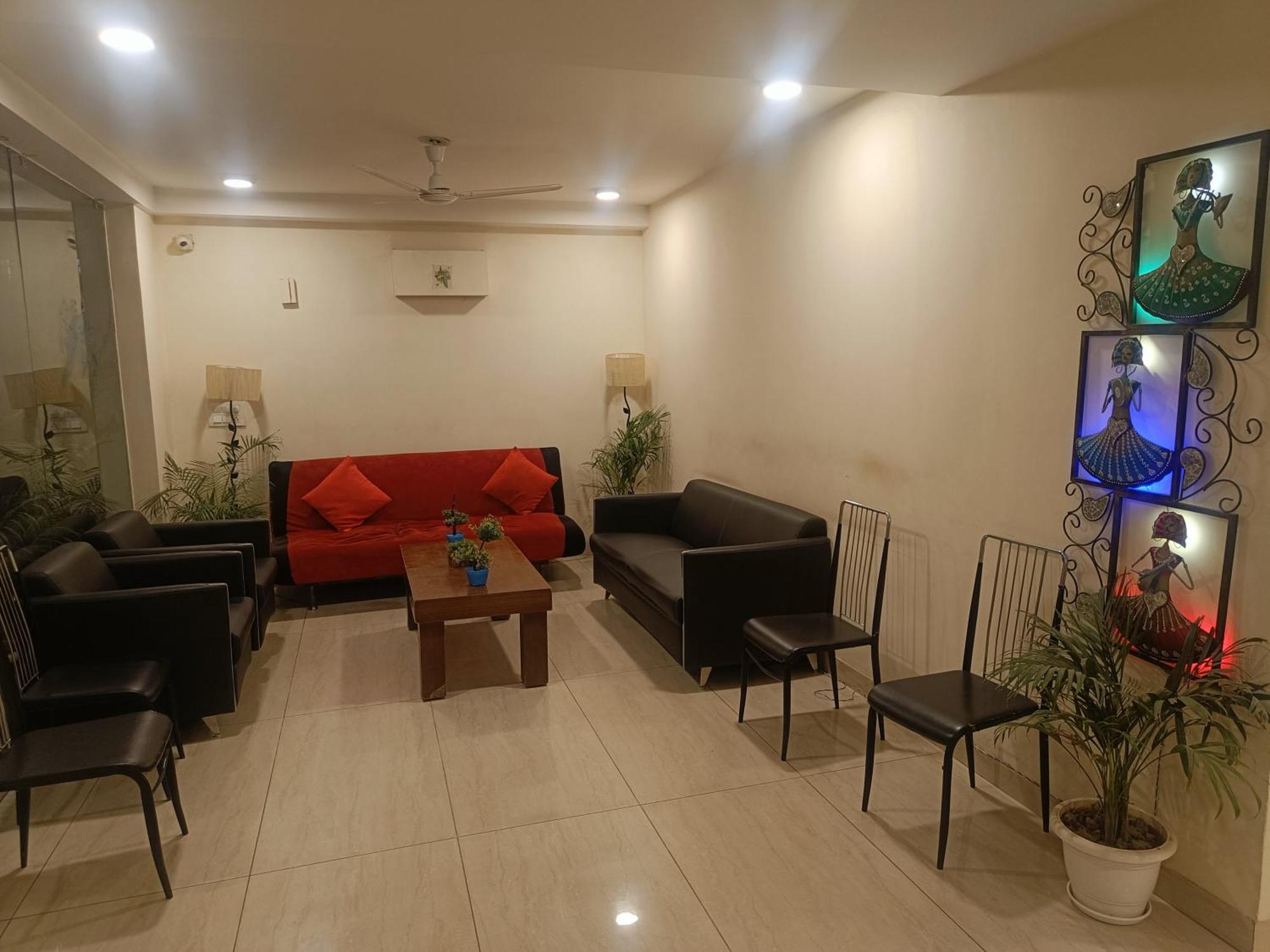 Capital O Ram Krishna Residency Near Artemis Hospital Hotel