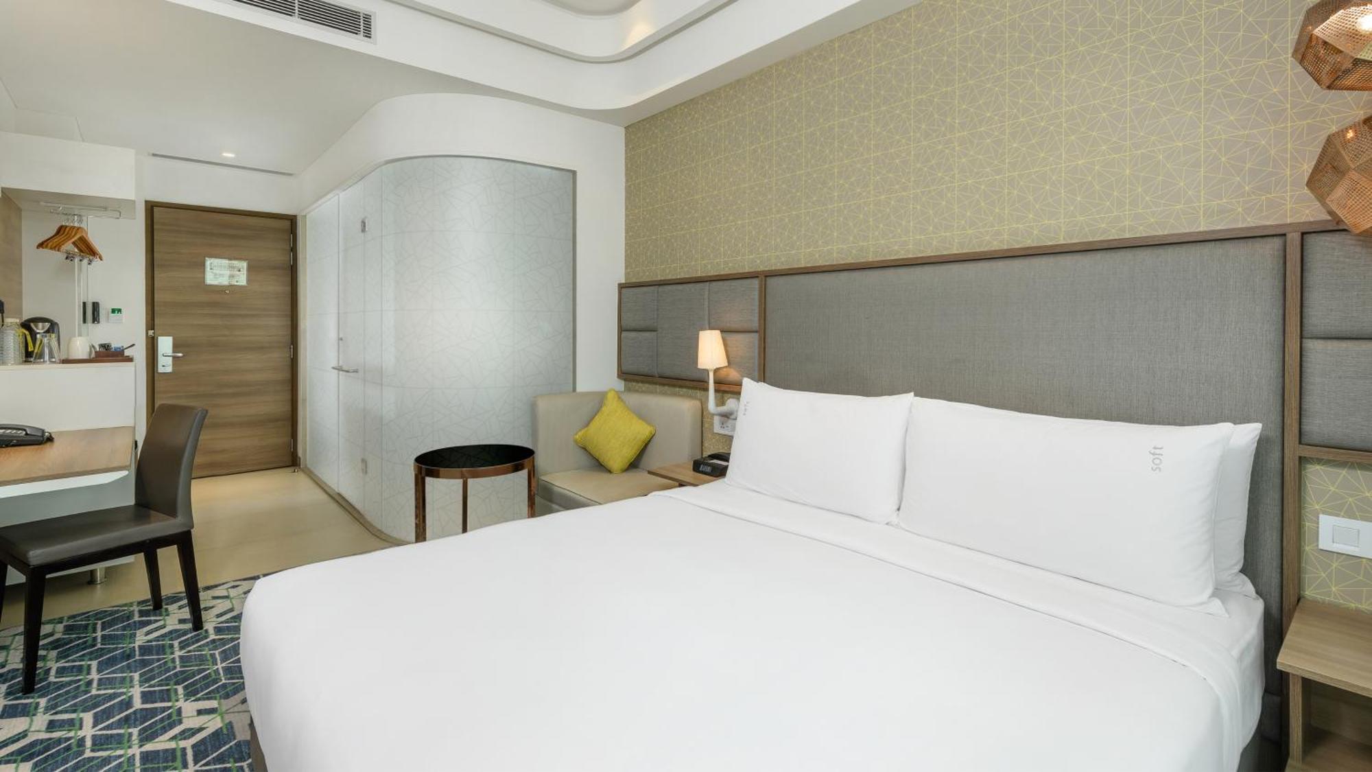 Gurugram Sector 90 By Ihg Hotel 5*