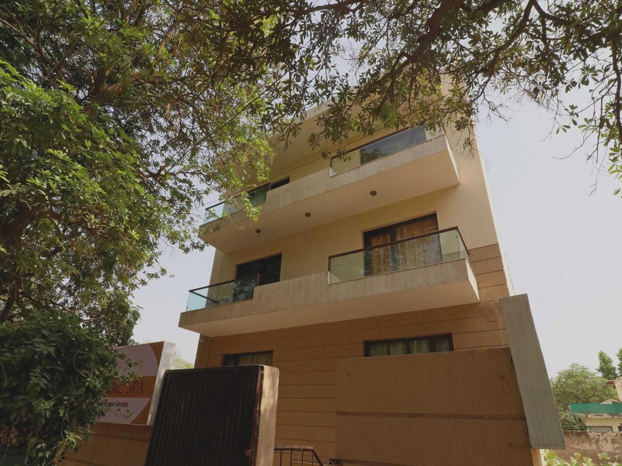 Oyo The Am-bliss Gurgaon