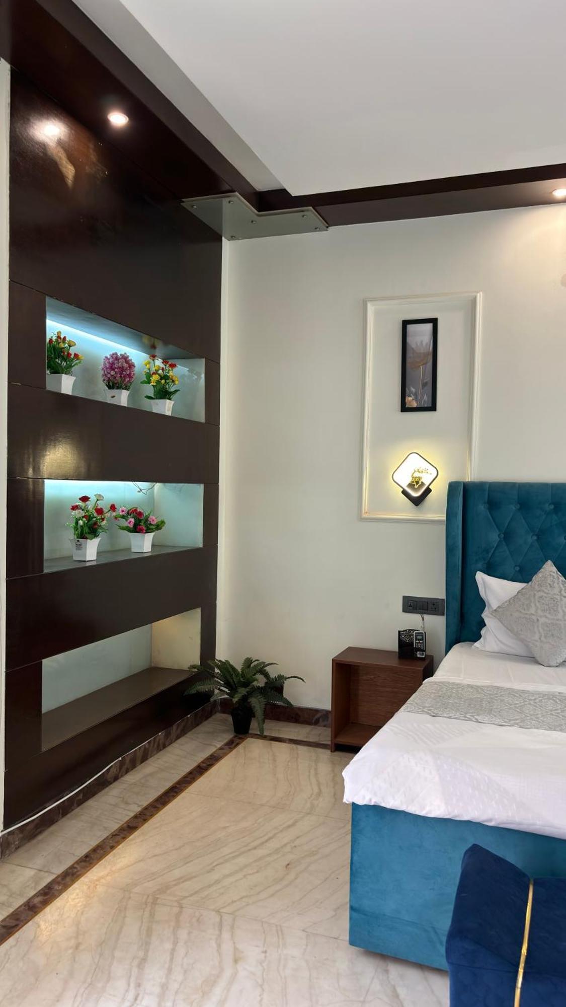 The Nest Cyberhub Guest house *