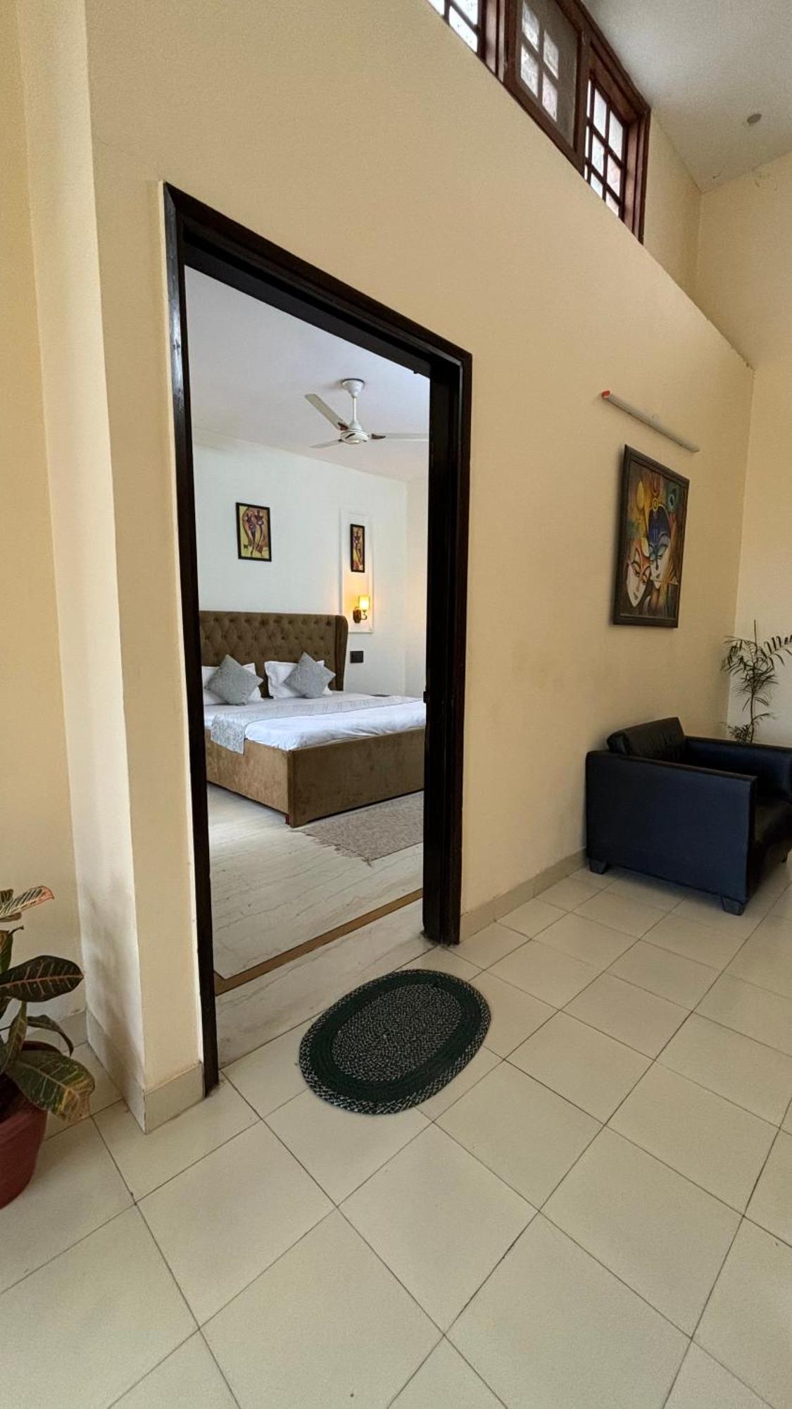 Guest house The Nest Cyberhub Gurgaon