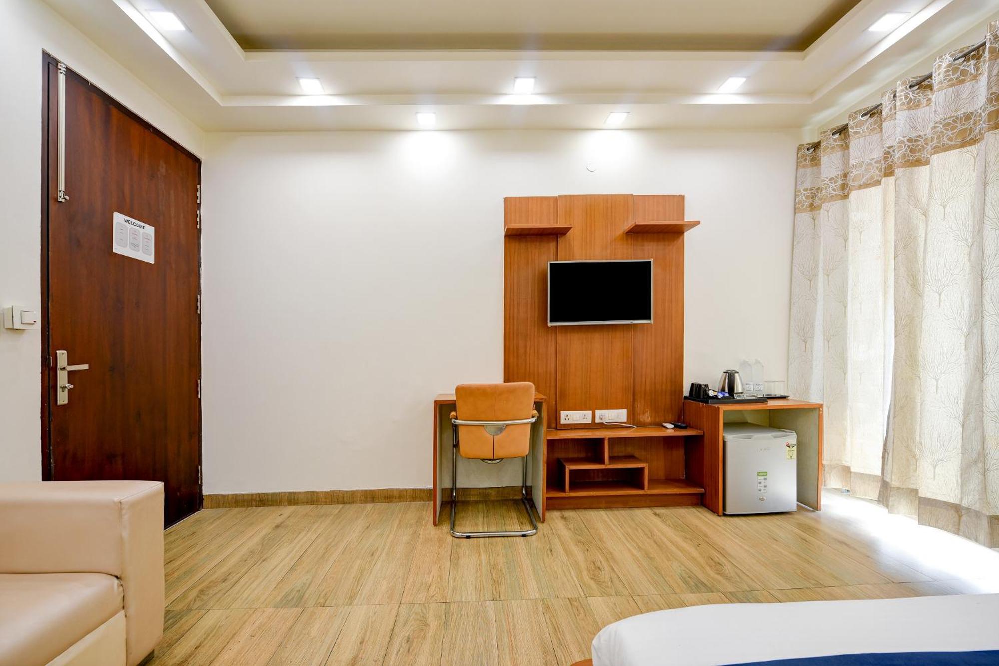 Hotel Leaf 9 Boutique, Near Golf Course Road And Galleria Market 3*