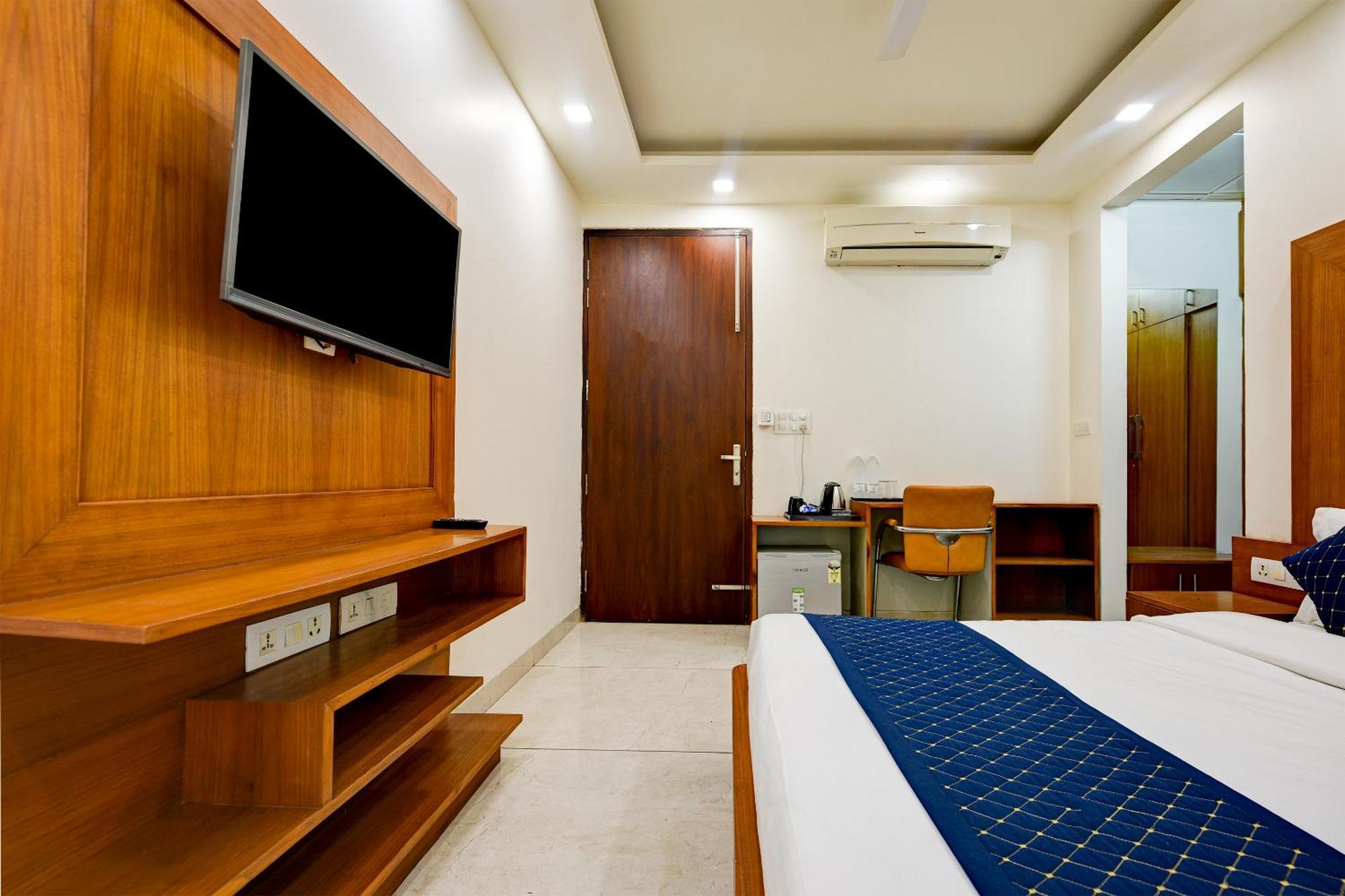 Hotel Leaf 9 Boutique, Near Golf Course Road And Galleria Market 3*