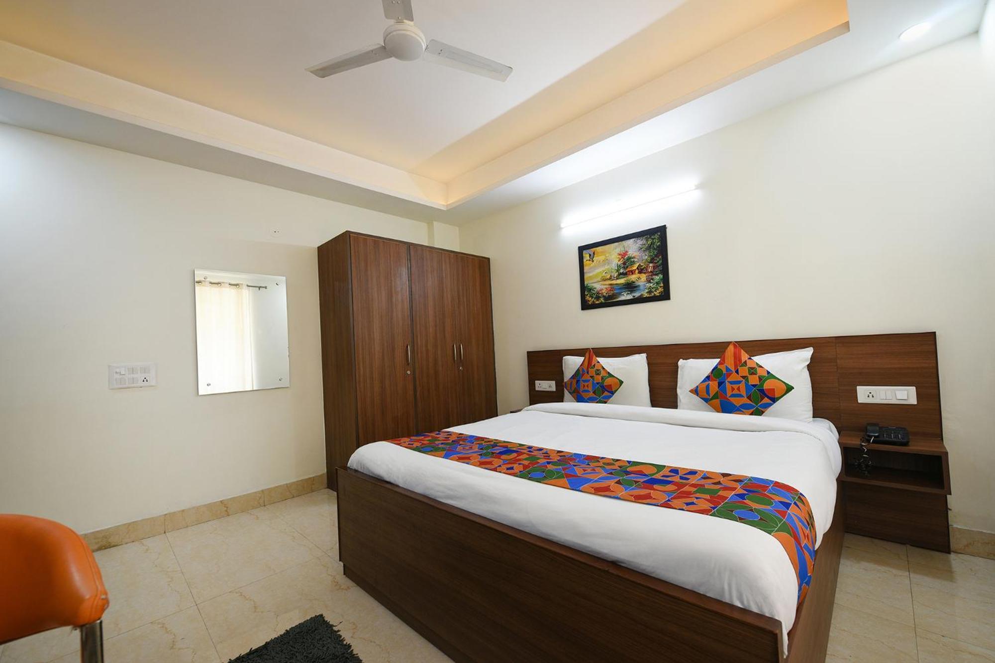 Fabhotel Indian I 3* Gurgaon