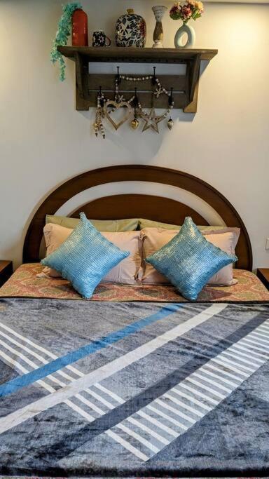 Apartment Erik - Apt, Free Parking & Wi-fi Gurgaon