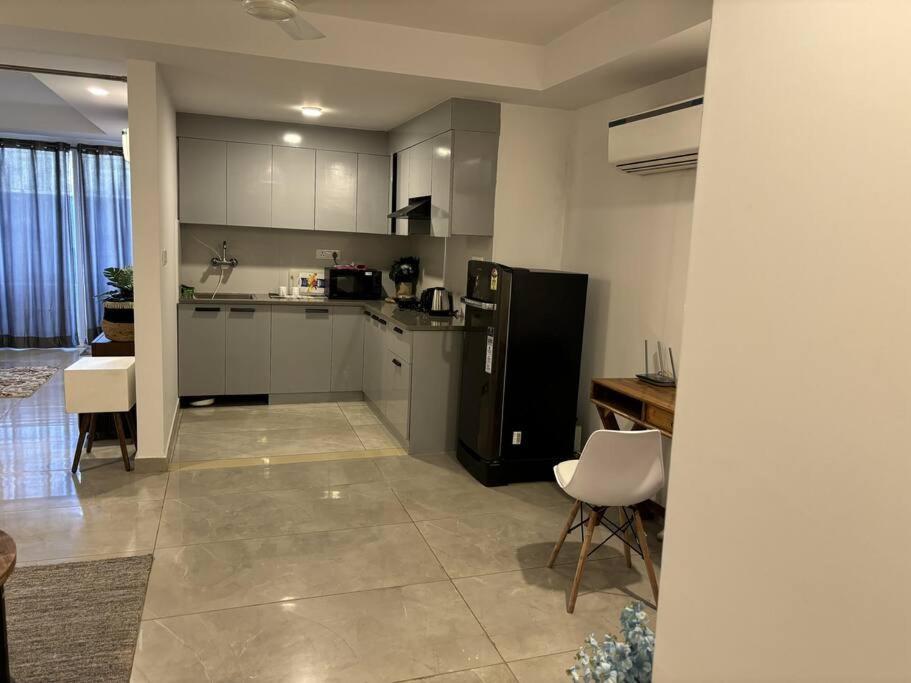 Apartment Erik - Apt, Free Parking & Wi-fi
