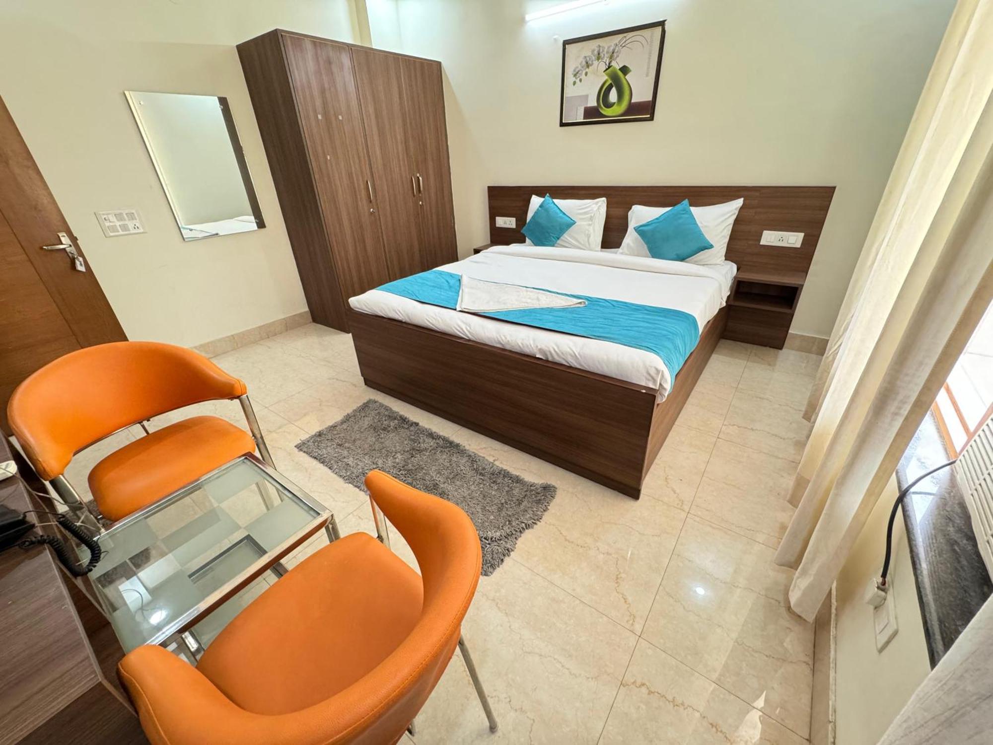 The Indian Ii Near Medanta Hospital Hotel 3*