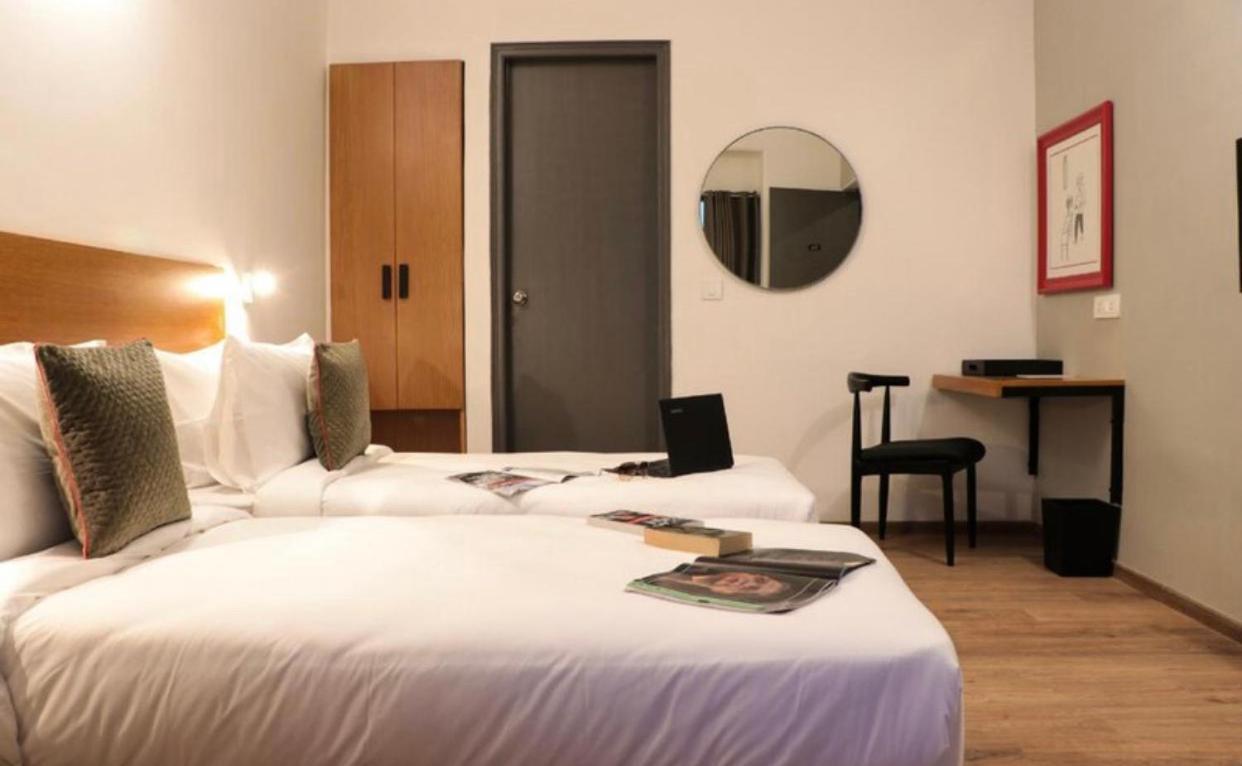 Azure And Near Medanta Hospital Medicity Sector 47,sohna Road 3*