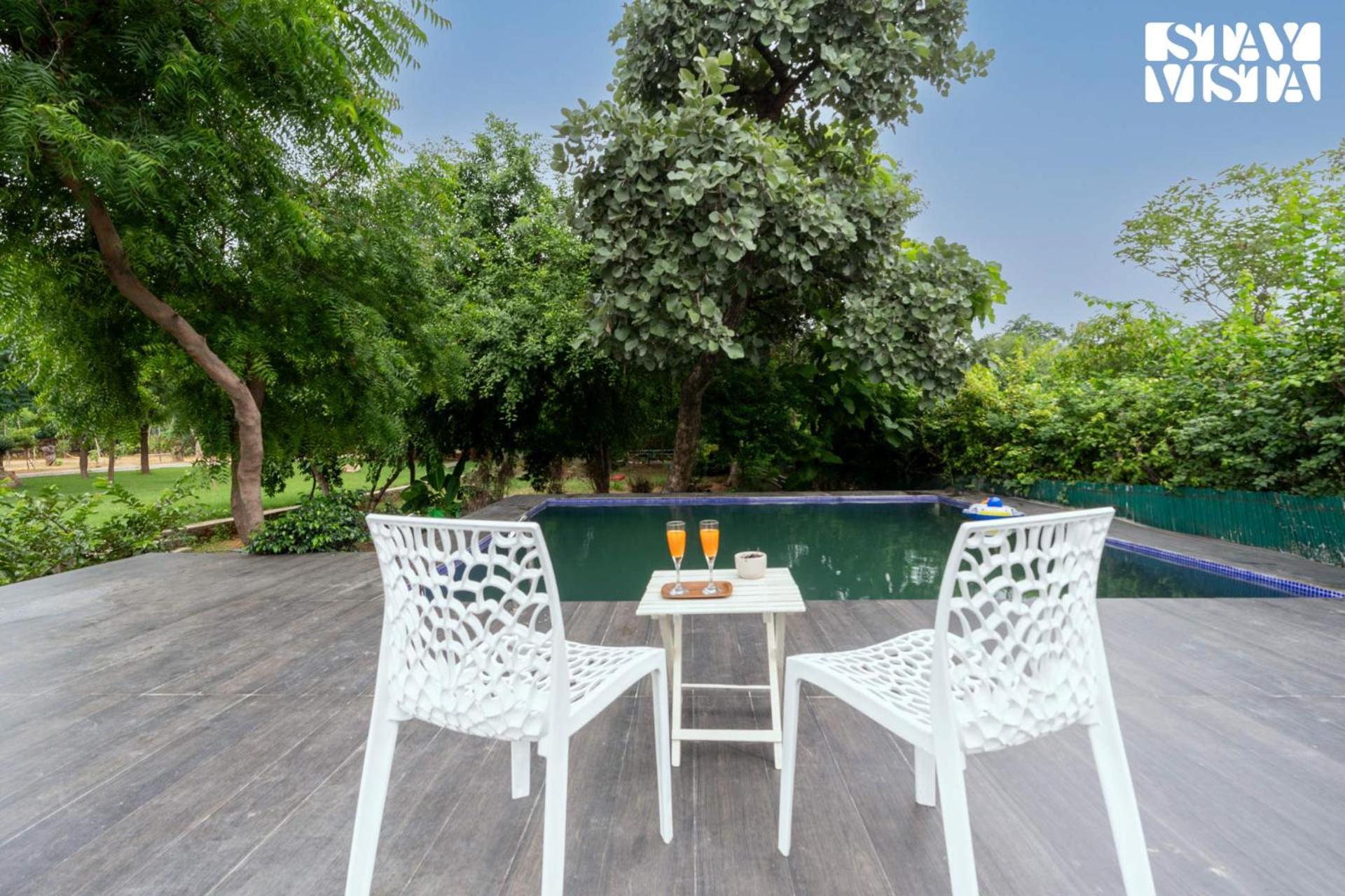 Stayvista's Glasshouse: Orchard With Pool And Relaxation Villa *