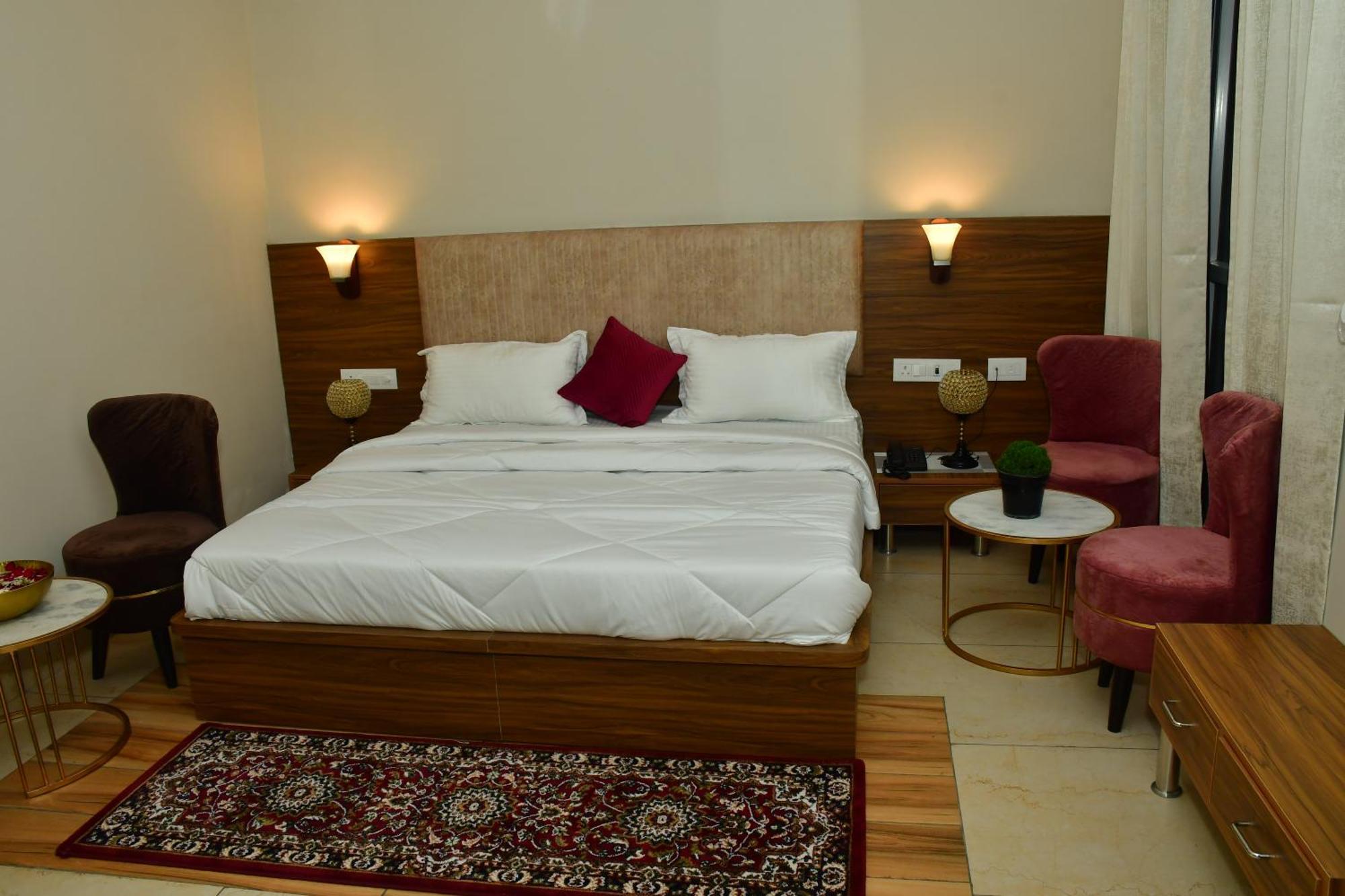 Sadabahar Regency 4*