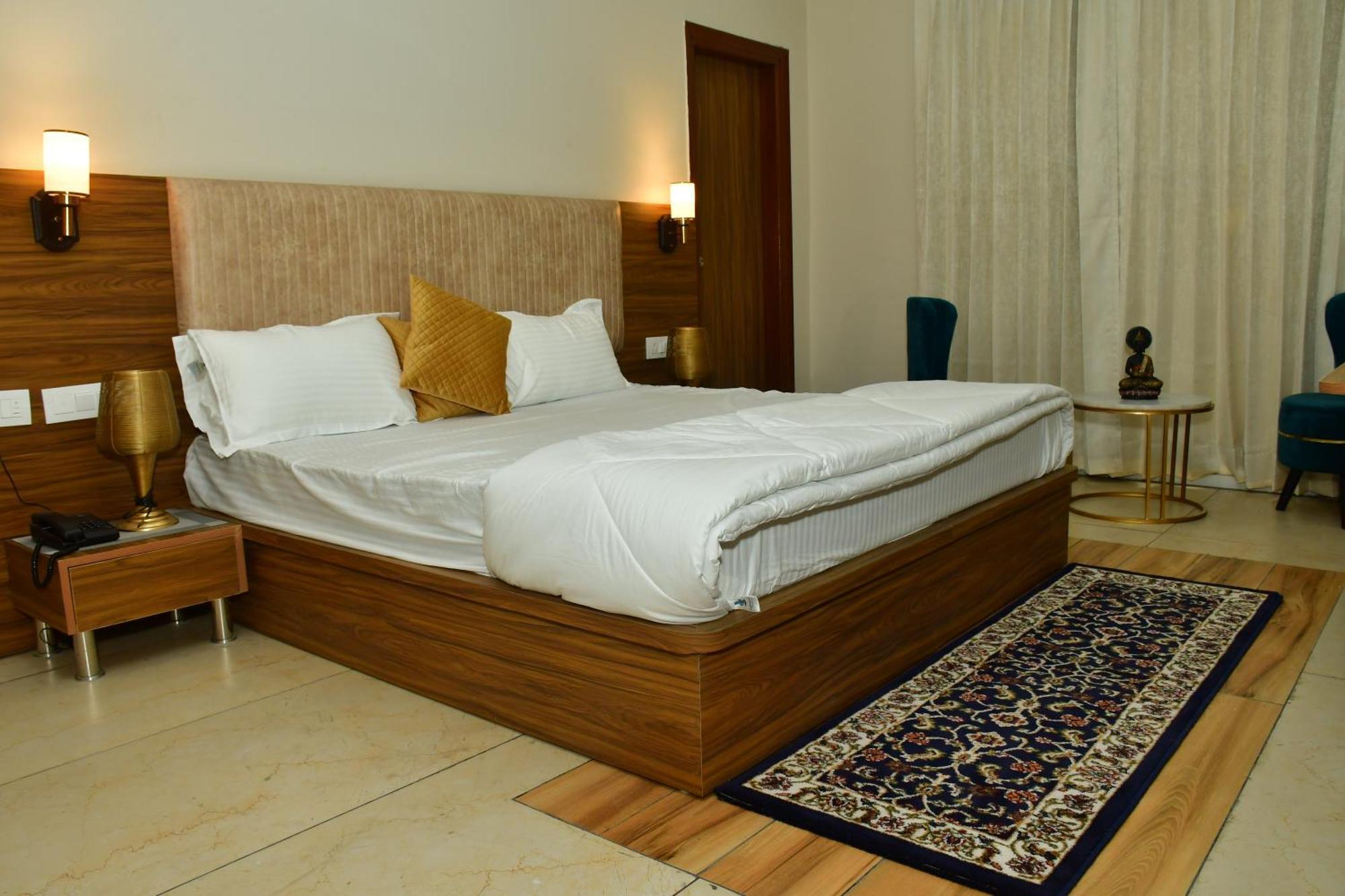 Sadabahar Regency Hotel