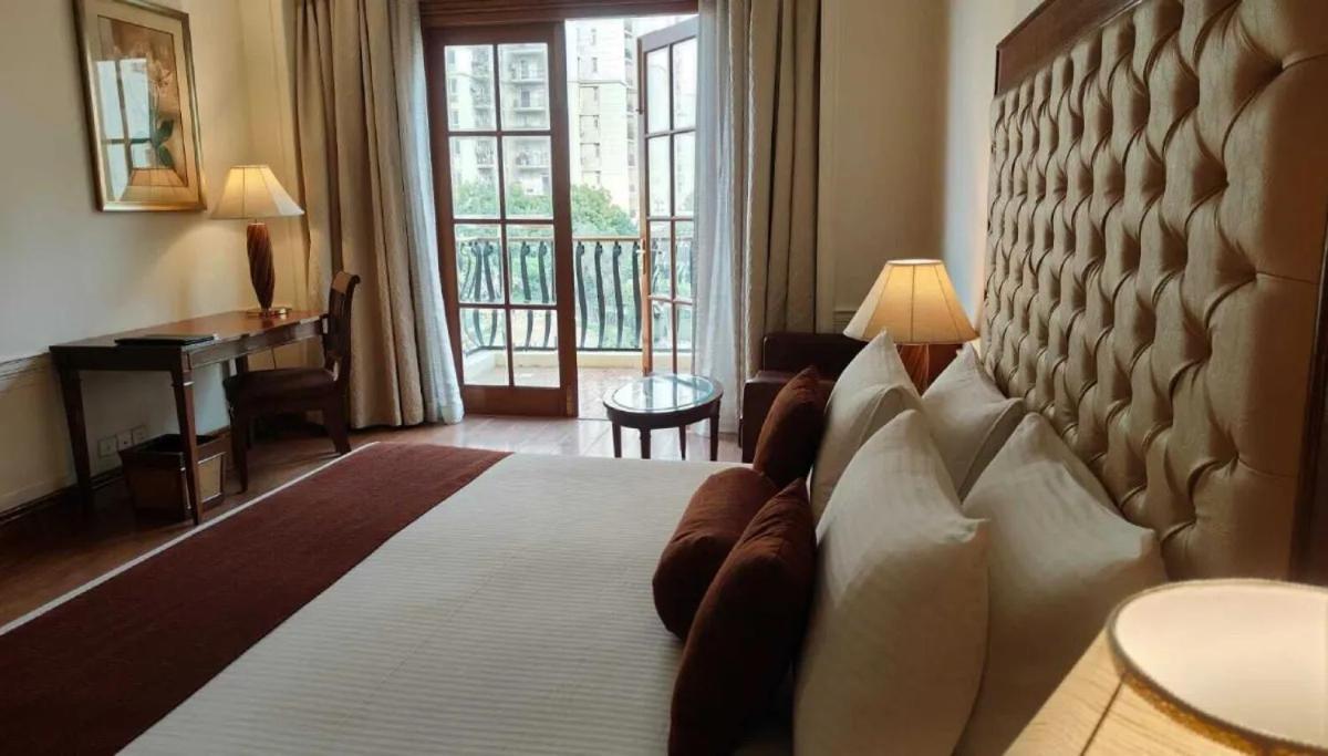 Dlf Club 4 Hotel