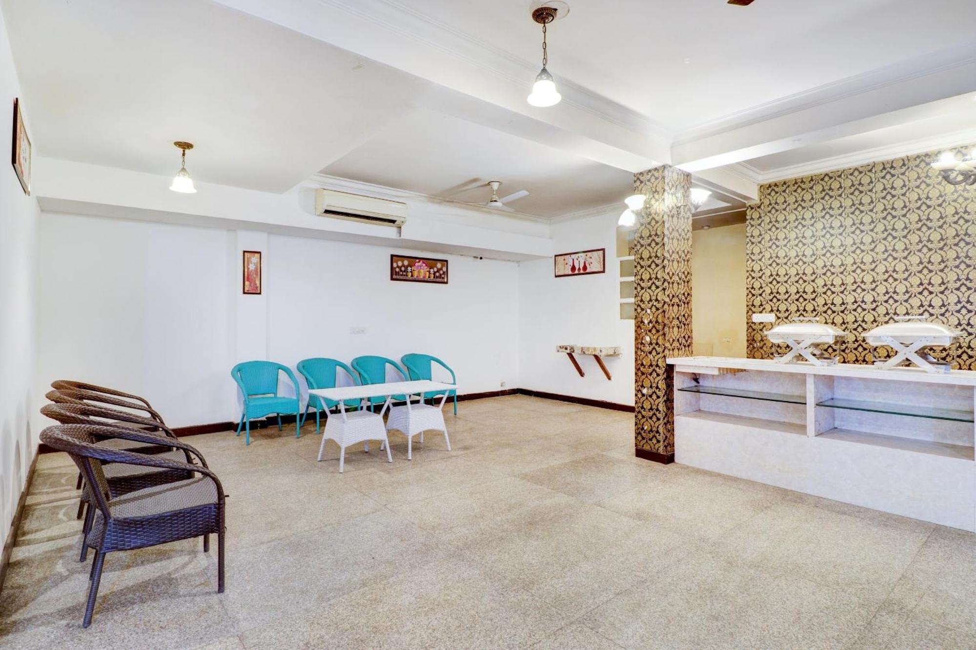 Hotel Collection O Marina Gurgaon