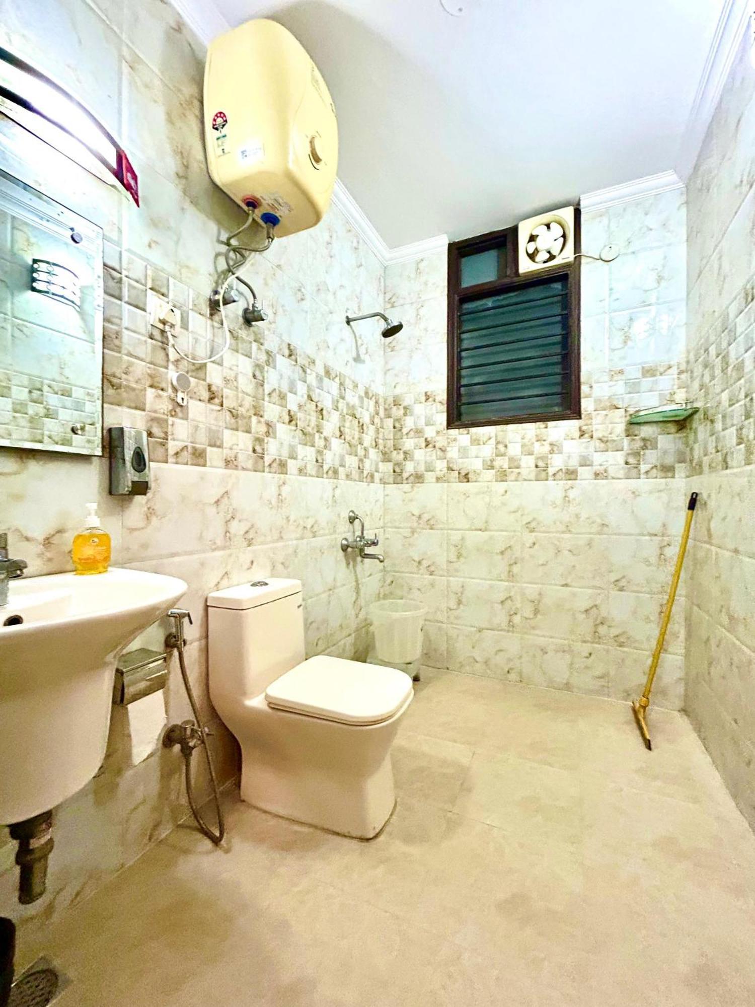Golf Luxury * Gurgaon