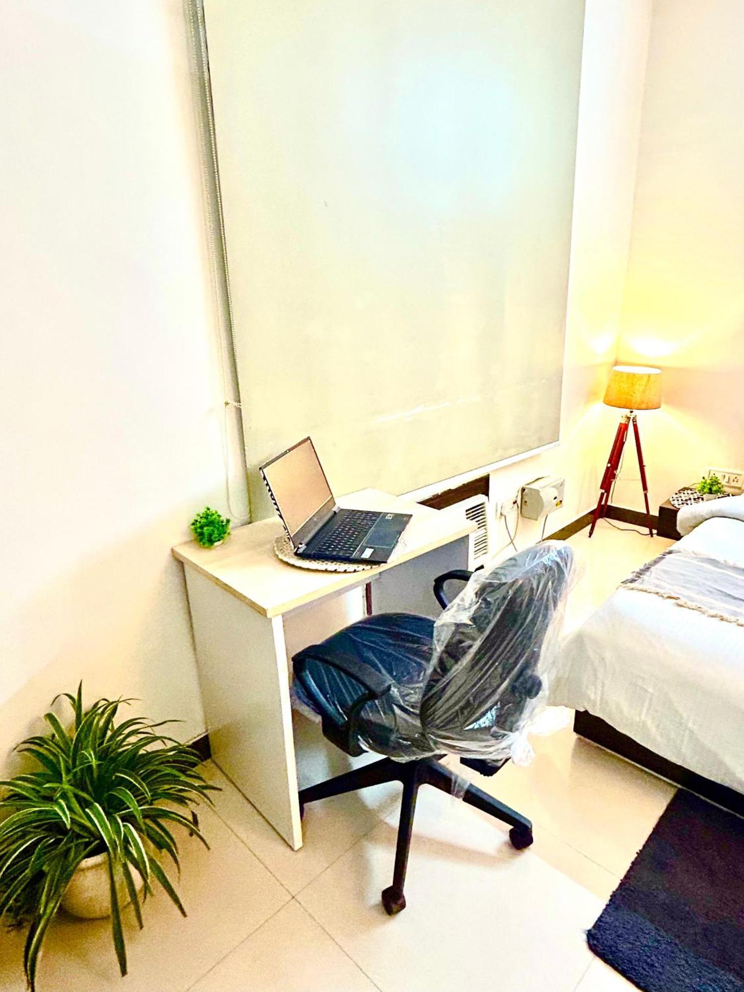 Golf Luxury * Gurgaon