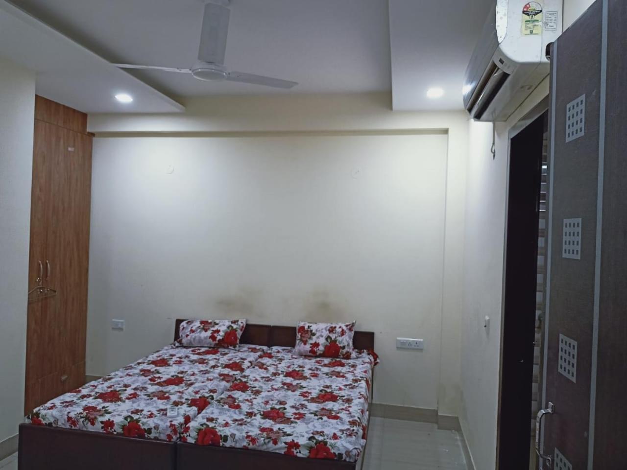 White House -mg Road, Gurugram *