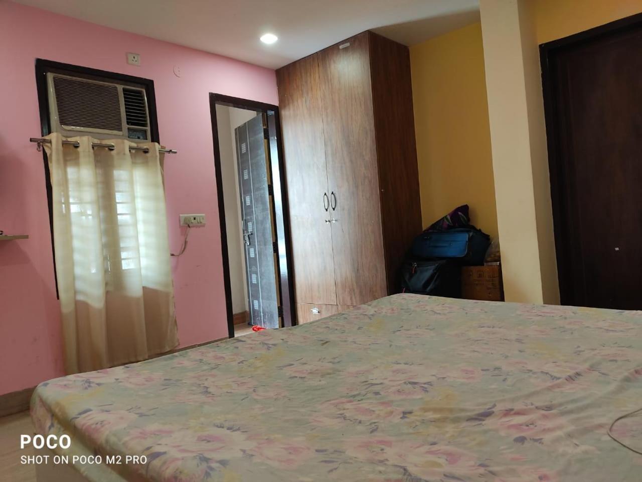 Hostel White House -mg Road, Gurugram Gurgaon