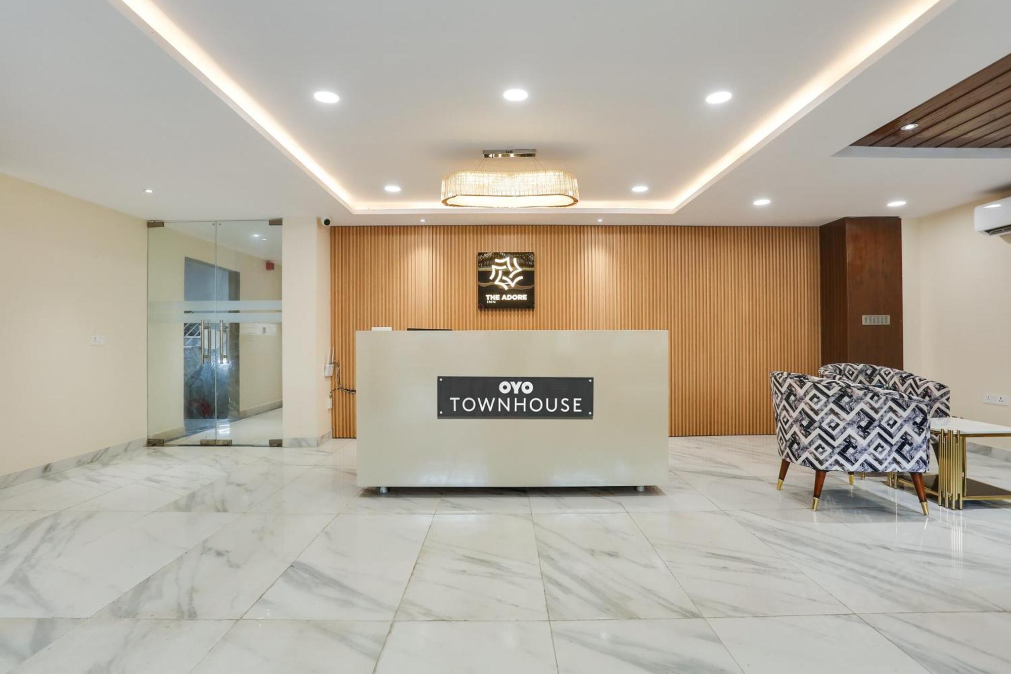 Hotel Townhouse The Adore Gurgaon