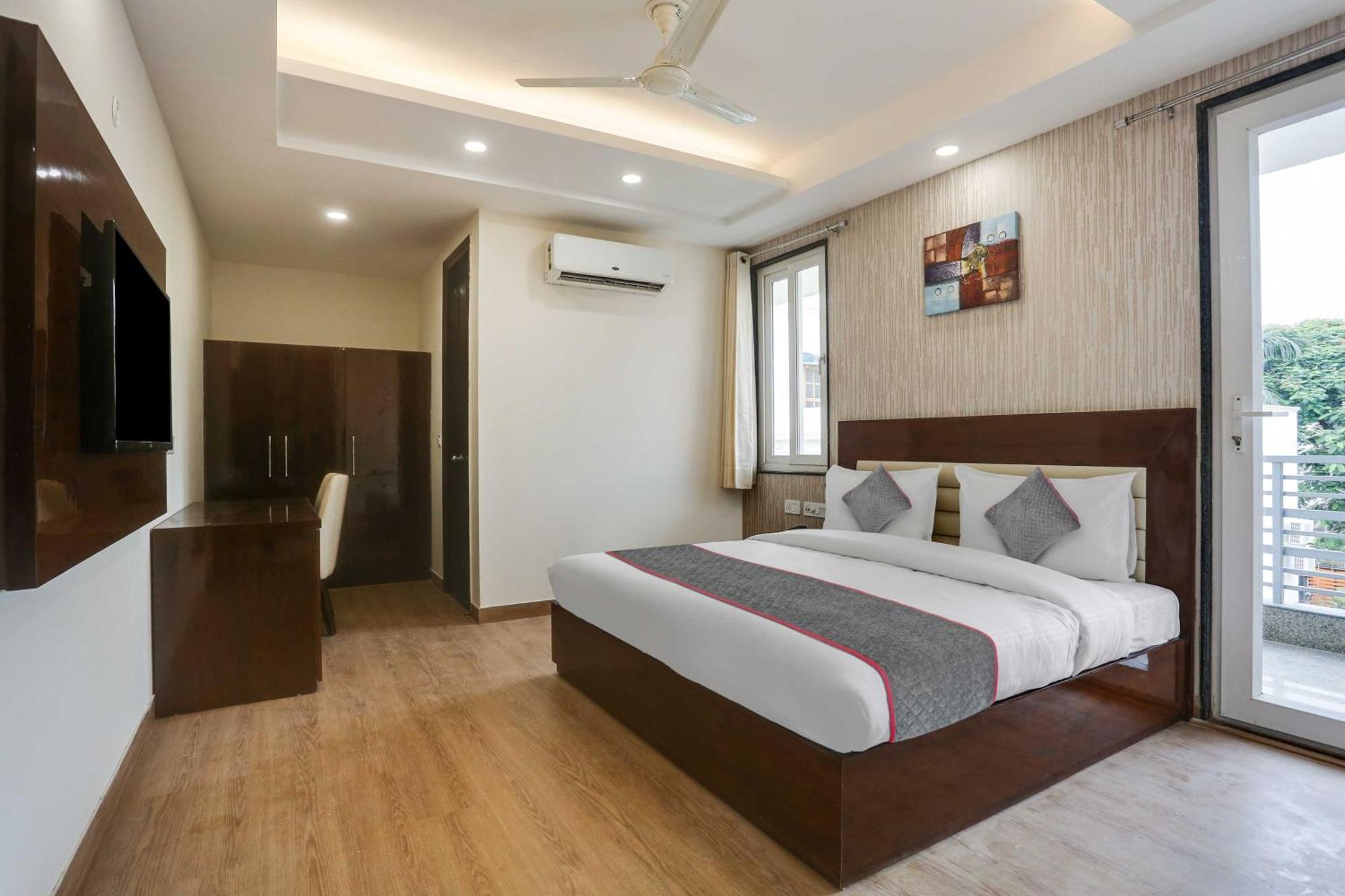 Townhouse The Adore Hotel 3*