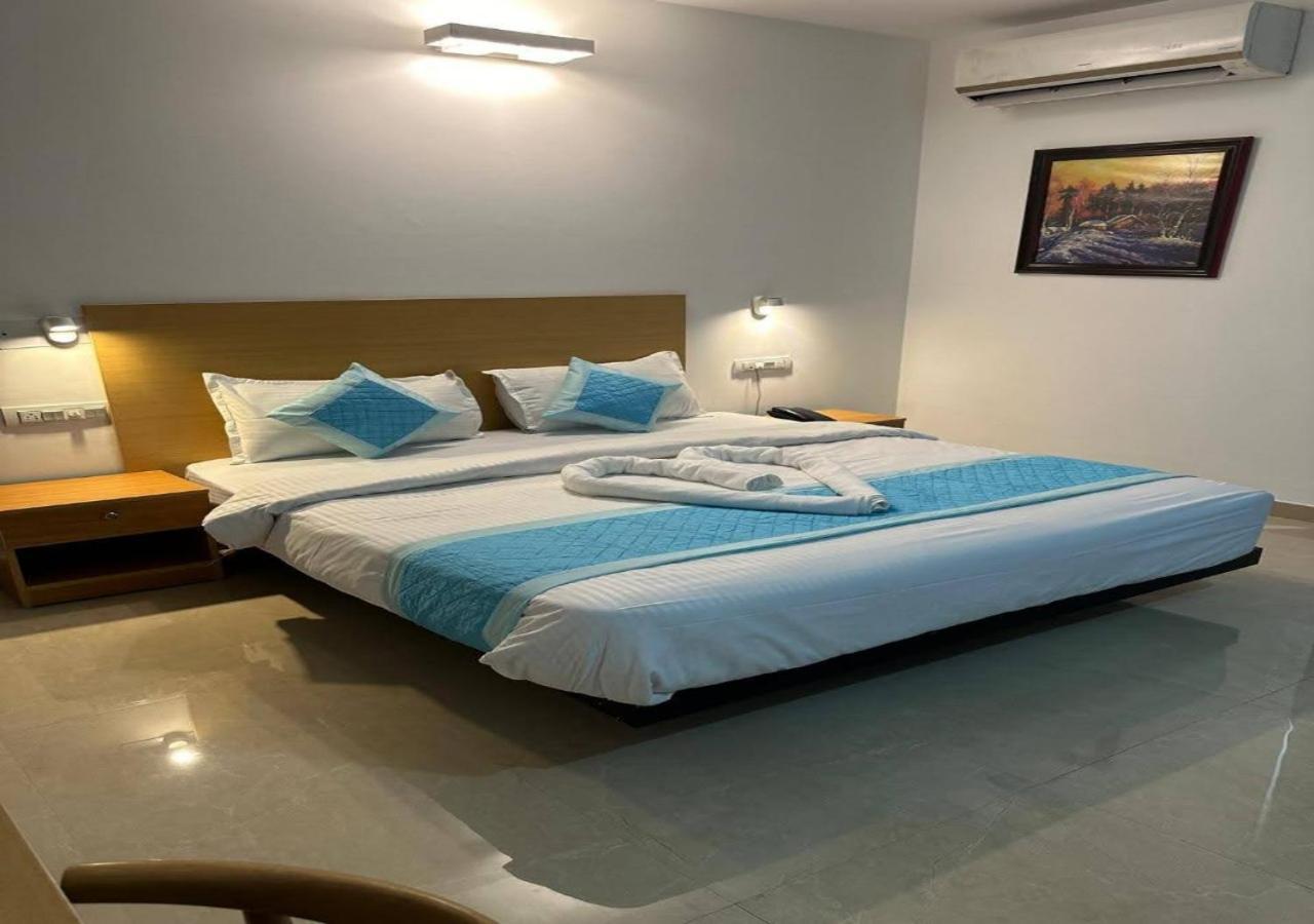 Hotel Akshay Gurgaon