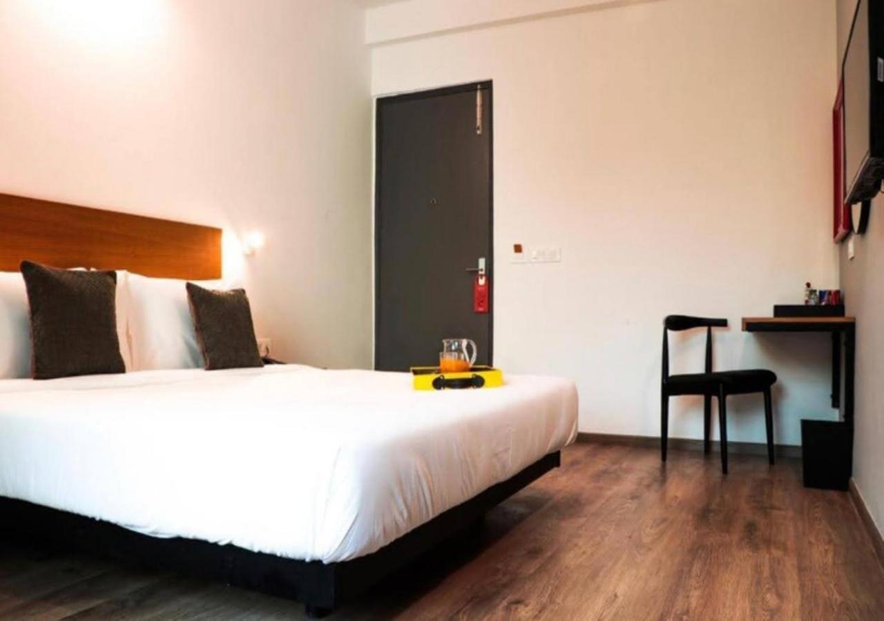 Hotel Akshay Gurgaon